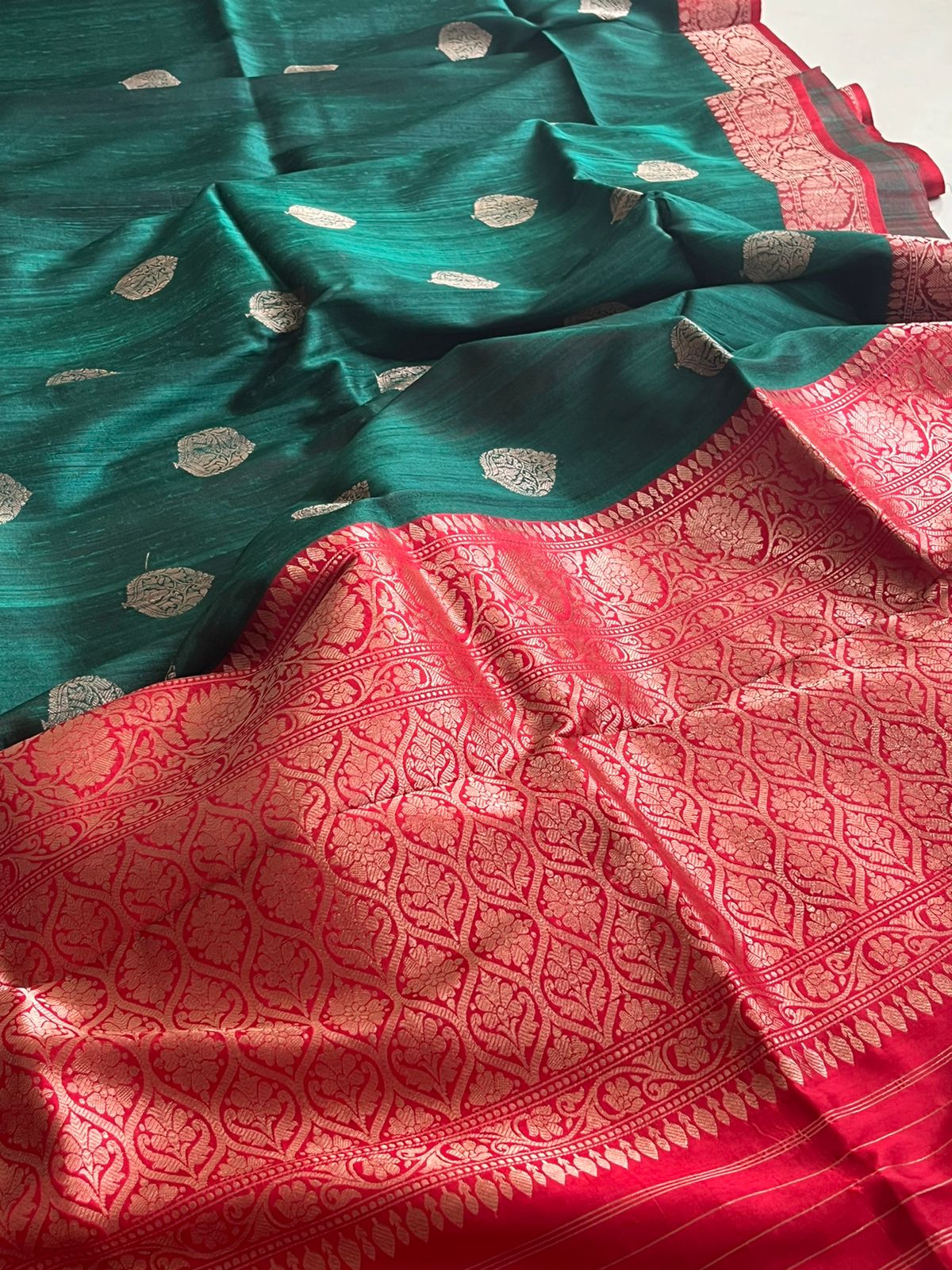 Pure Handloom Banarasi Tussar Silk saree - Green with Red