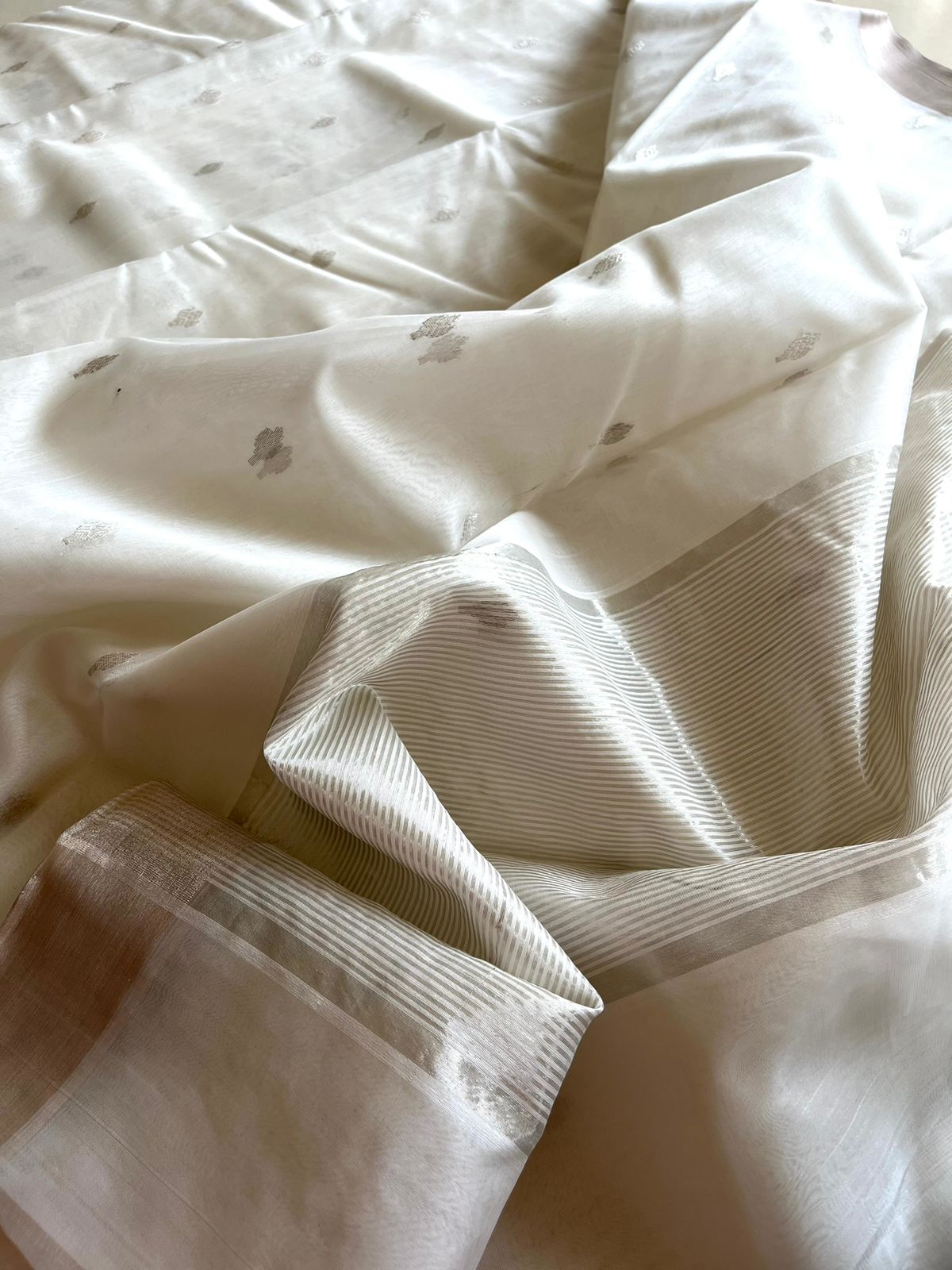 Pure Chanderi Silk Handwoven saree with buttis - White with Silver