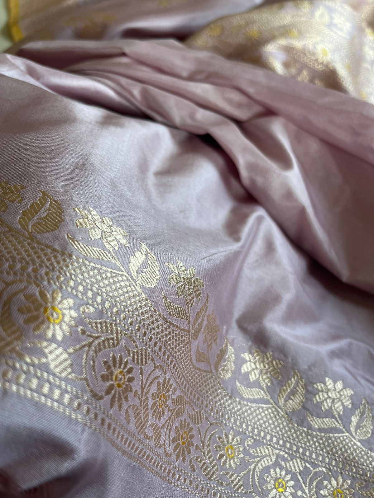 Pure Handloom Banarasi Katan Silk saree - Lavender