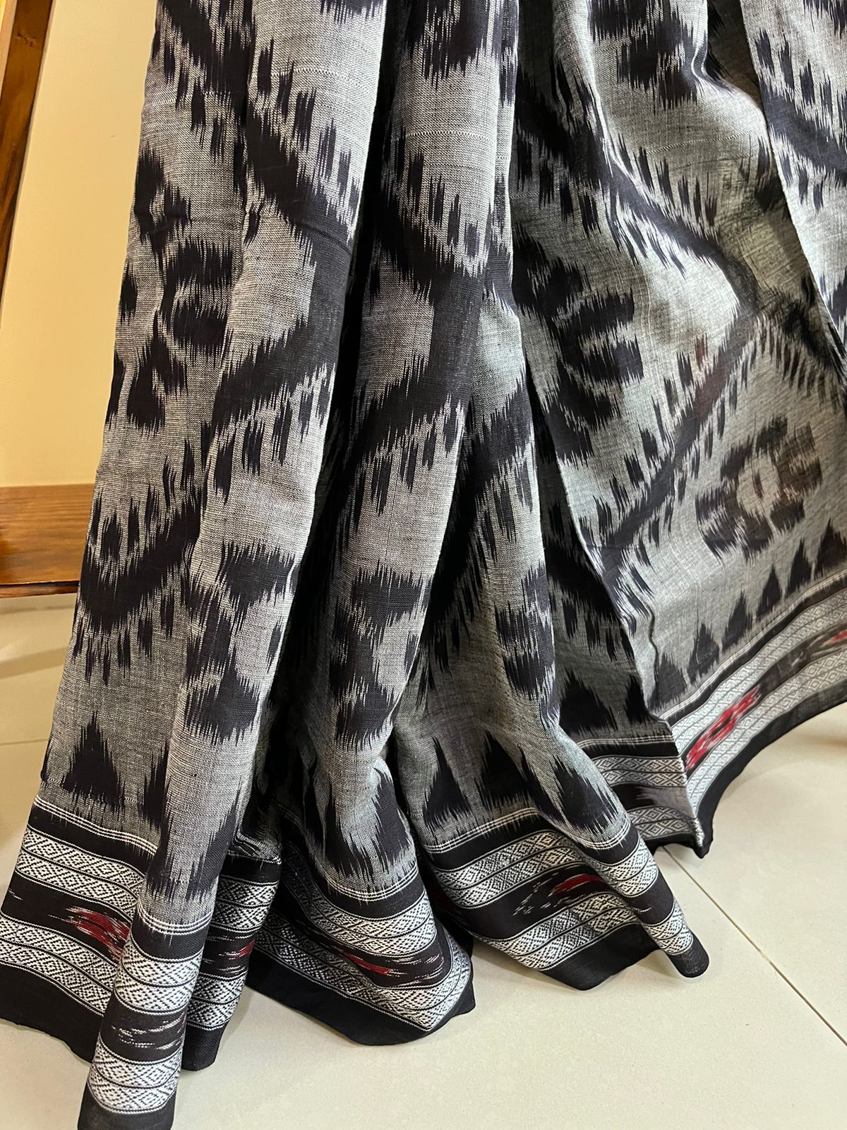Sambhalpuri Grey-Black Pure Cotton Handwoven Saree