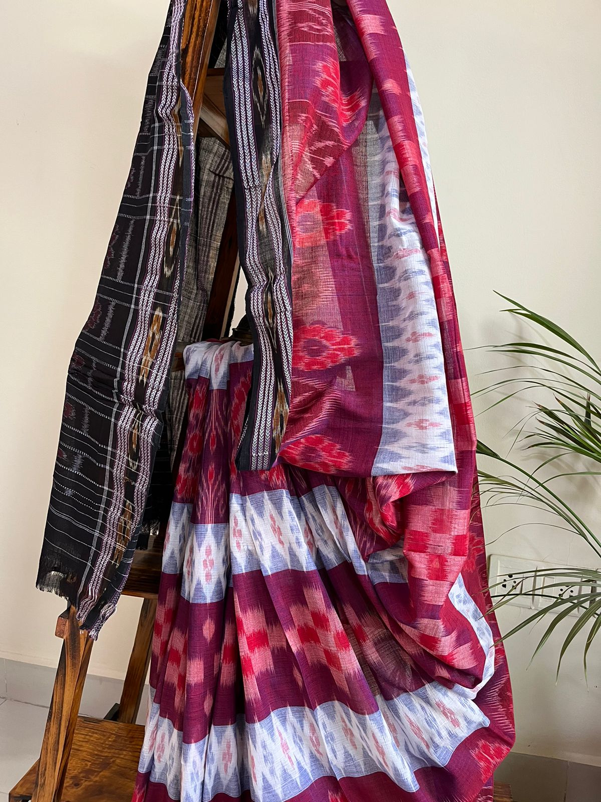 Sambhalpuri Multicolour Pure Cotton Handwoven Saree