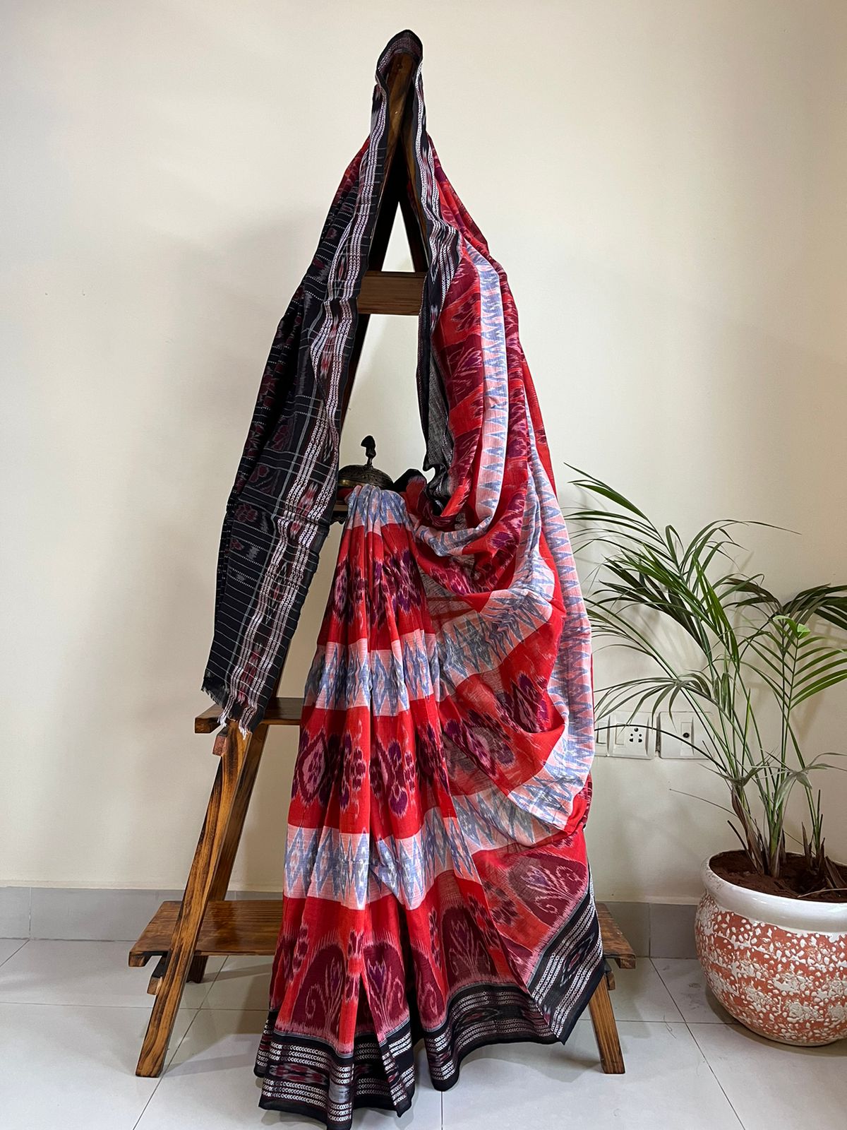 Sambhalpuri Multicolour Pure Cotton Handwoven Saree