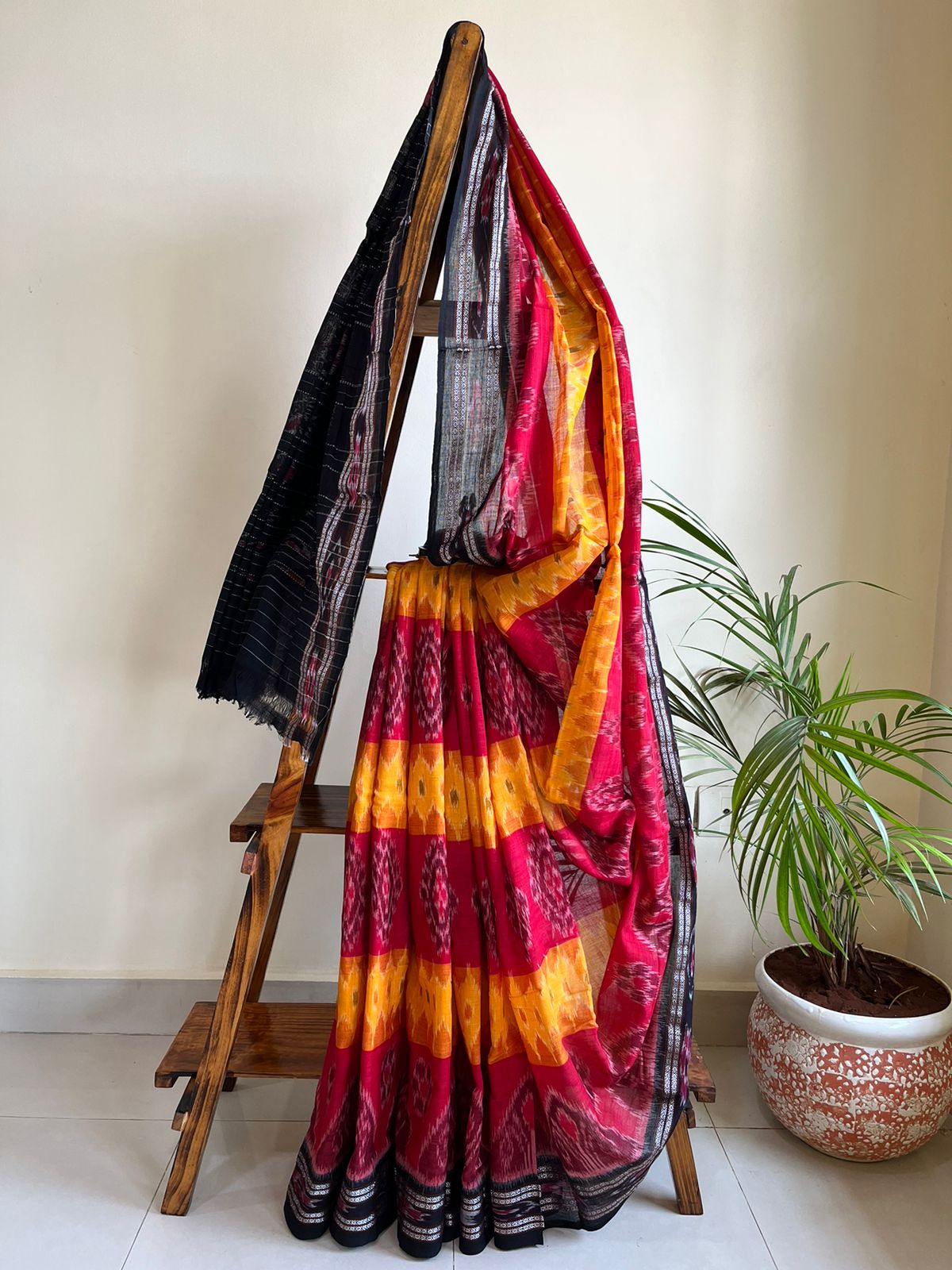 Sambhalpuri Multicolour Pure Cotton Handwoven Saree