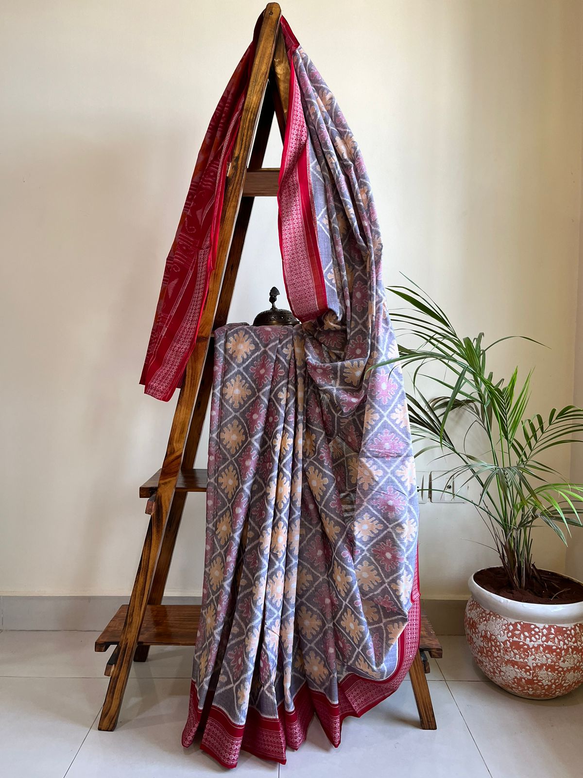 Sambhalpuri Multicolour Pure Cotton Handwoven Saree