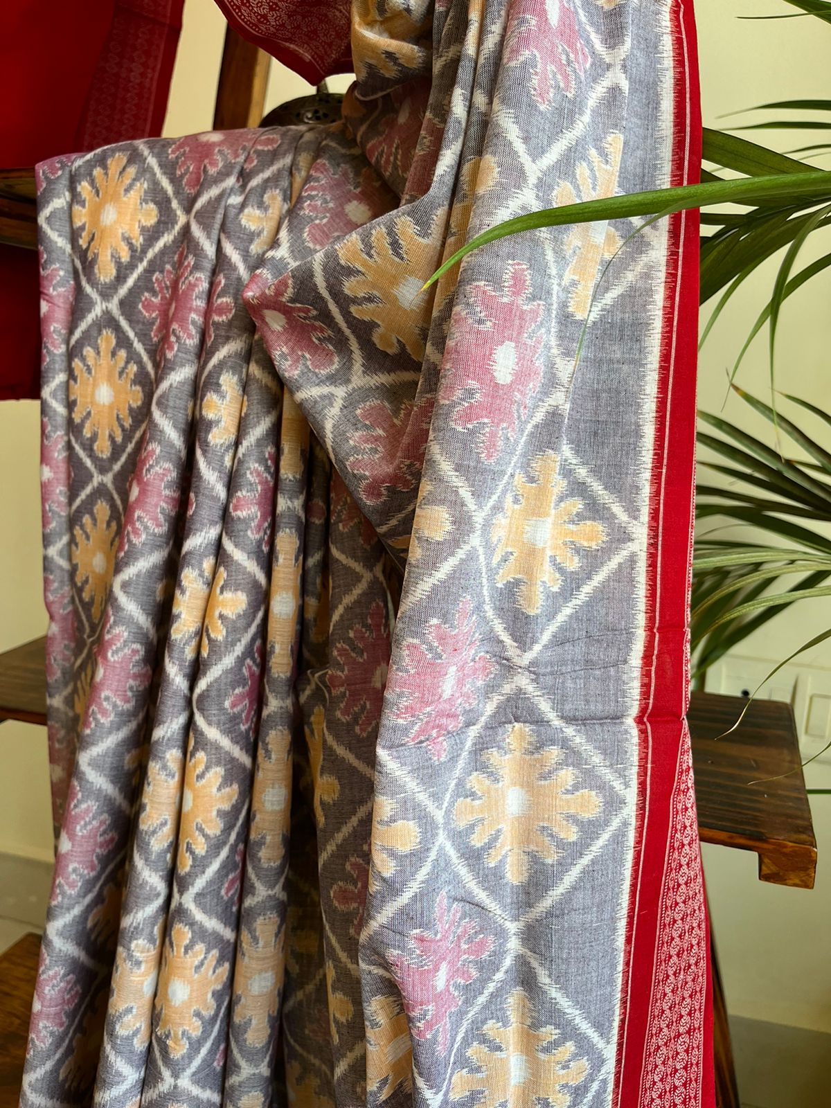 Sambhalpuri Multicolour Pure Cotton Handwoven Saree