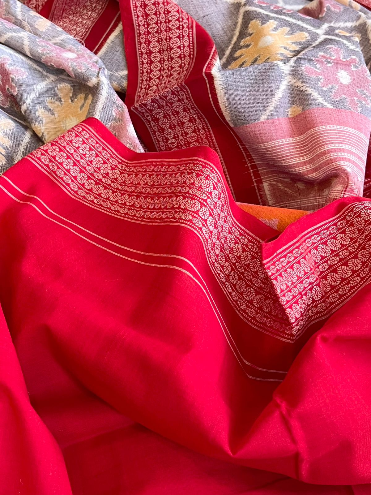 Sambhalpuri Multicolour Pure Cotton Handwoven Saree