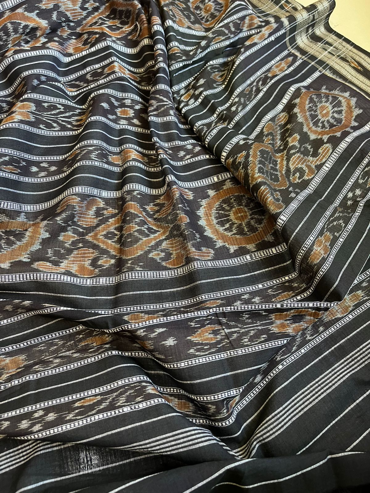 Sambhalpuri Multicolour Pure Cotton Handwoven Saree