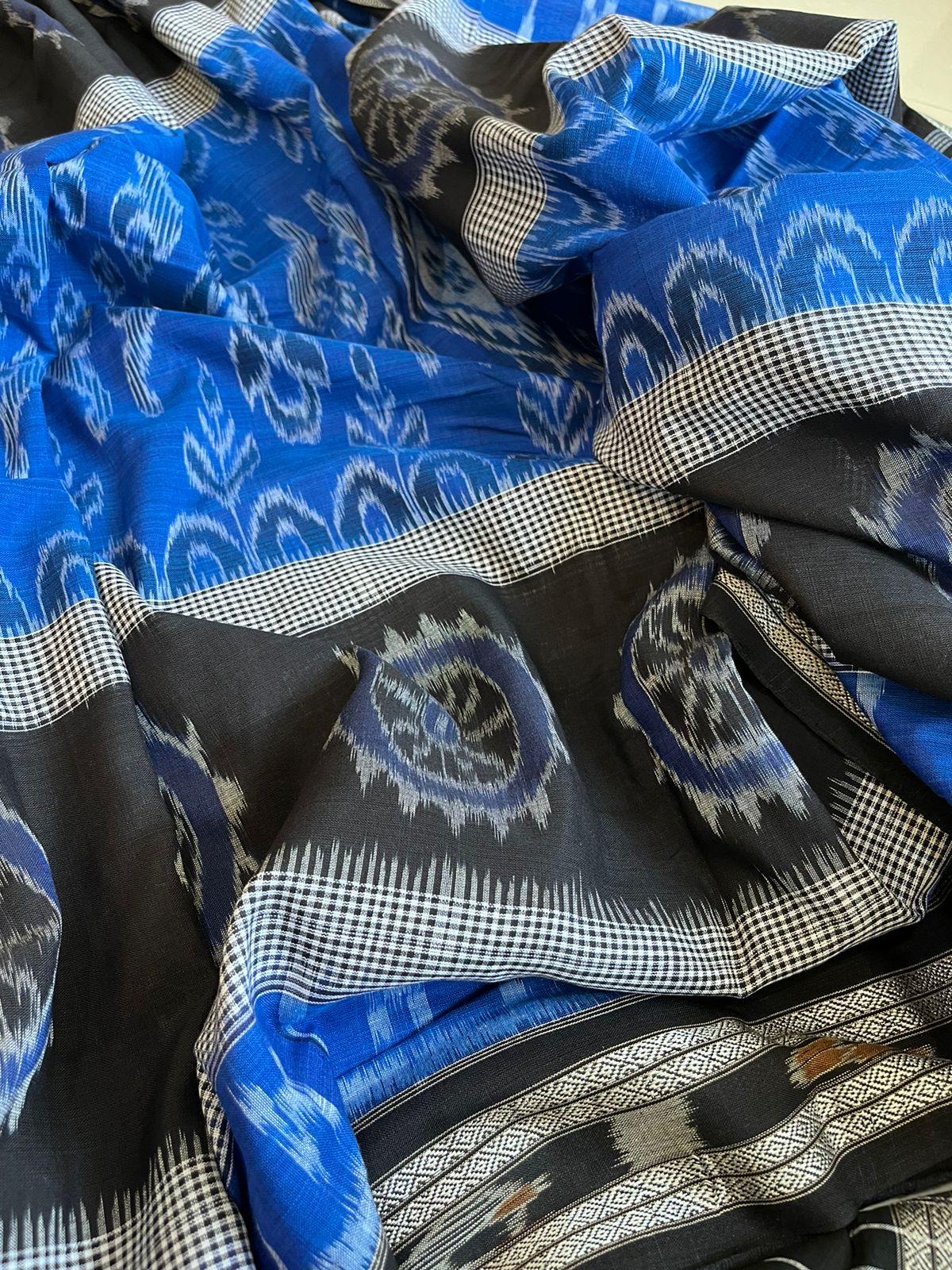 Sambhalpuri Multicolour Pure Cotton Handwoven Saree