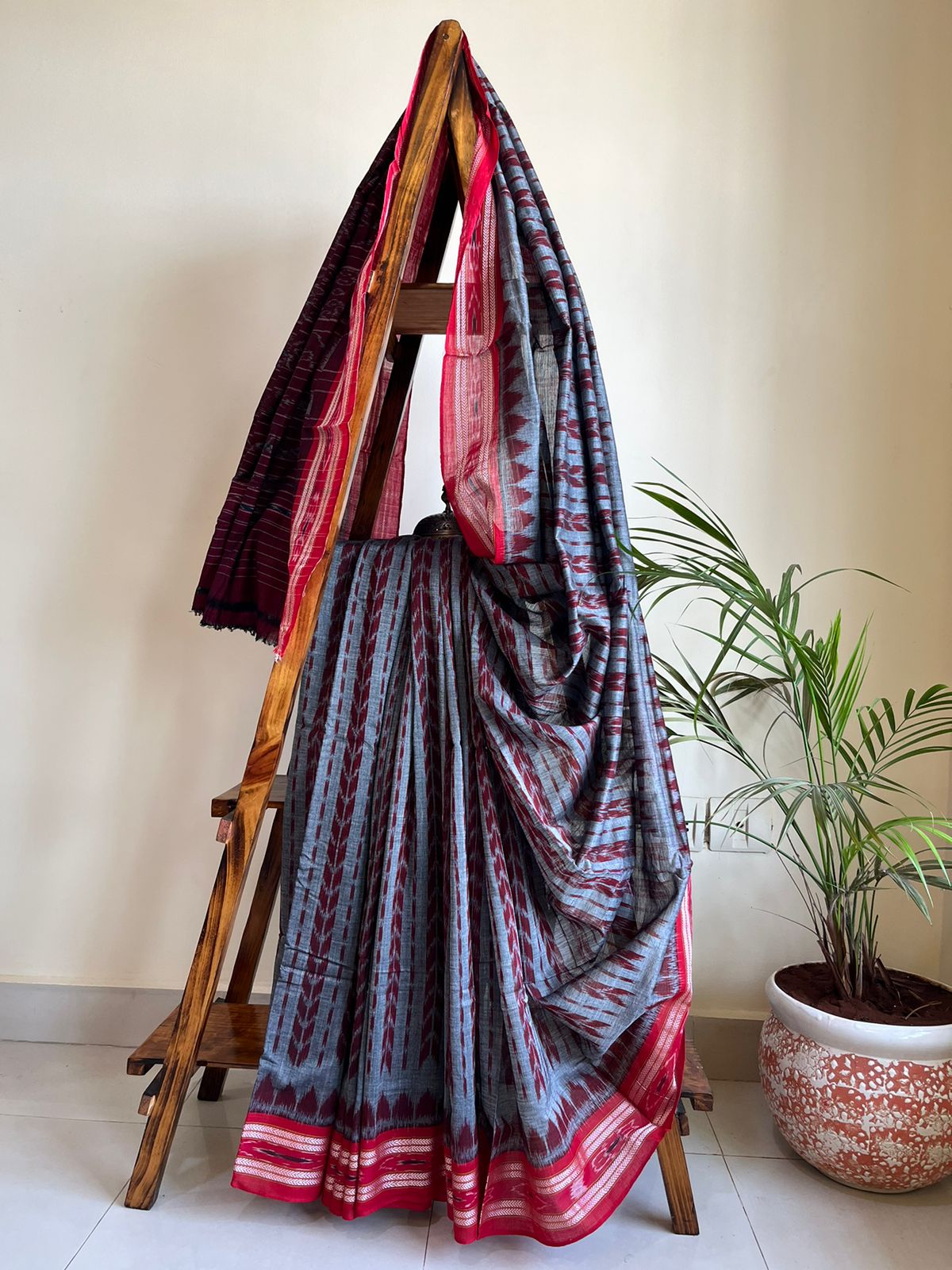 Sambhalpuri Multicolour Pure Cotton Handwoven Saree