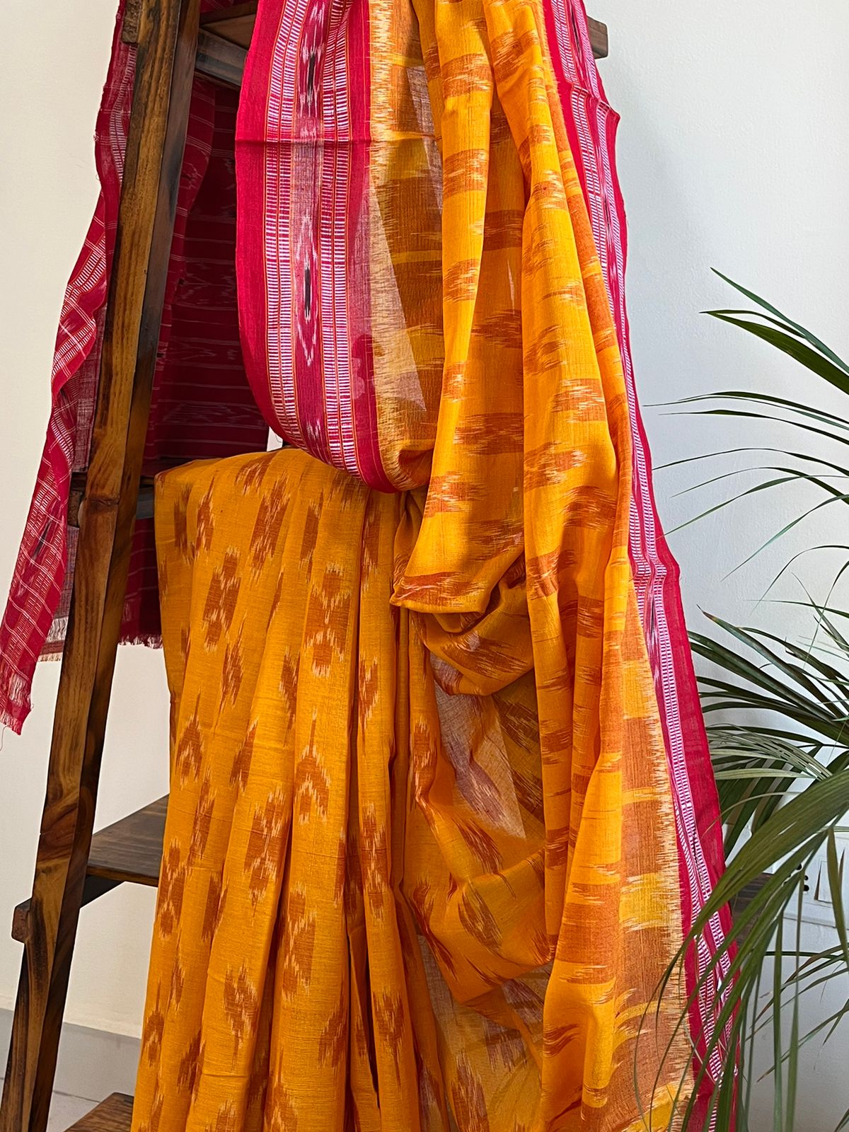 Sambhalpuri Multicolour Pure Cotton Handwoven Saree