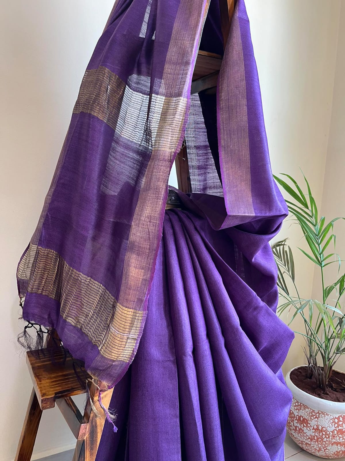Pure Tussar Silk Handwoven Zari Saree - Deep Purple