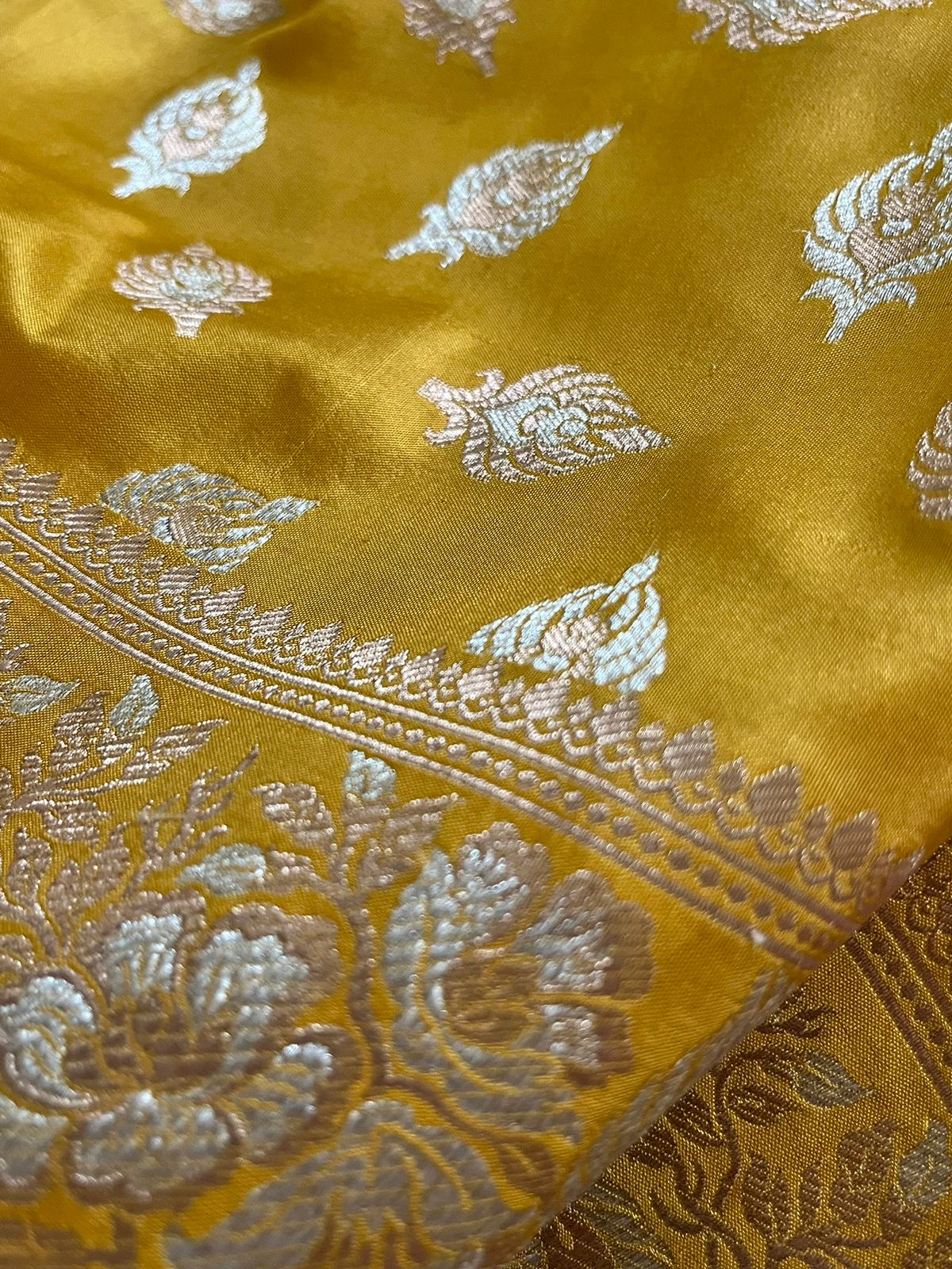 Pure Handloom Banarasi Katan Silk saree - Pure Yellow with Sona Roopa Buttis