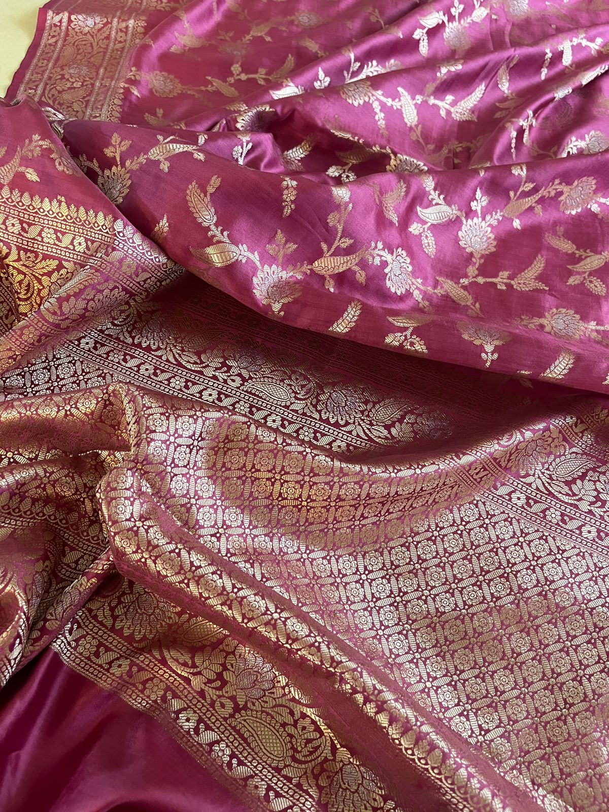 Pure Handloom Banarasi Chiniya Silk saree with Jangla Weave - Mauve Pink