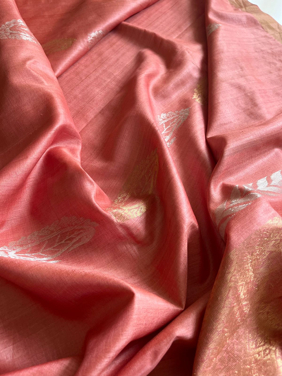 Pure Silk Handwoven Kosa Silk saree - Apricot Peach