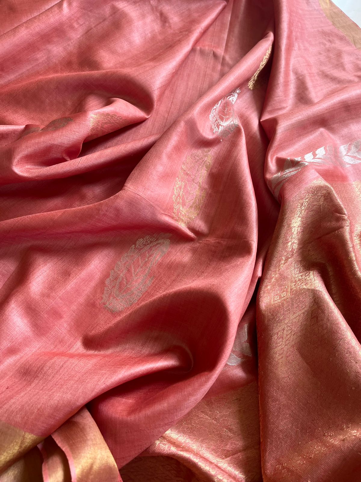 Pure Silk Handwoven Kosa Silk saree - Apricot Peach