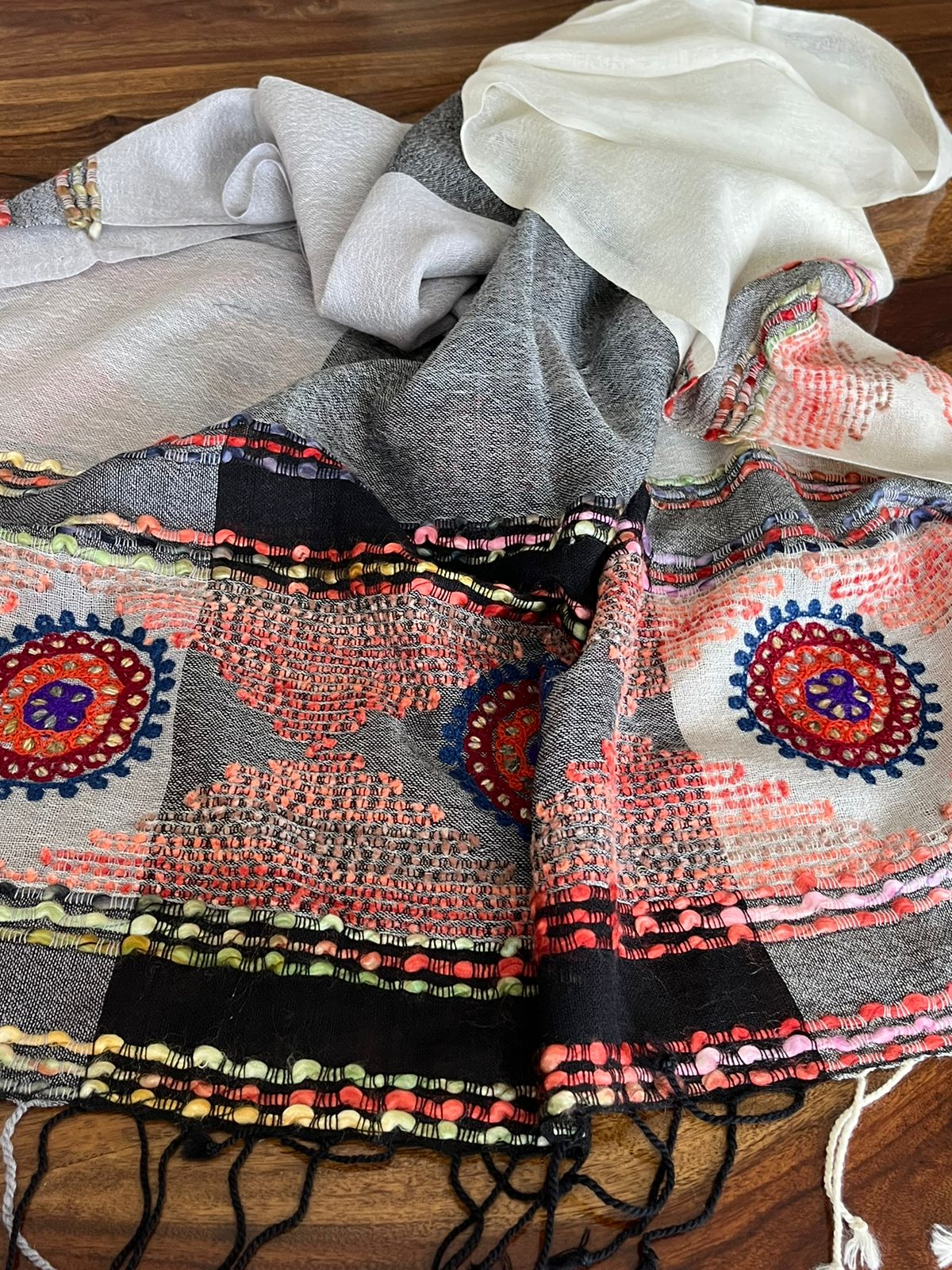 Soft and Cozy Pure Wool Woven Tribal Stole Scarf