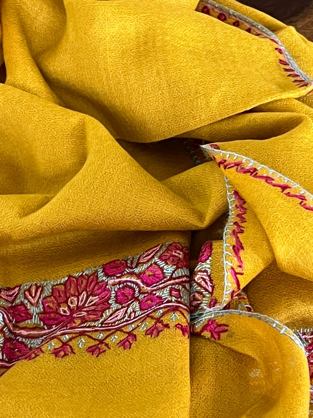 Beautiful Sozni Embroidered Handcrafted Woollen Stoles