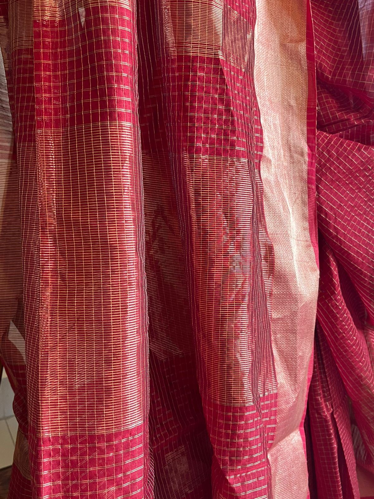 Maheshwari Checkered Zari Handloom Saree - Blood Red