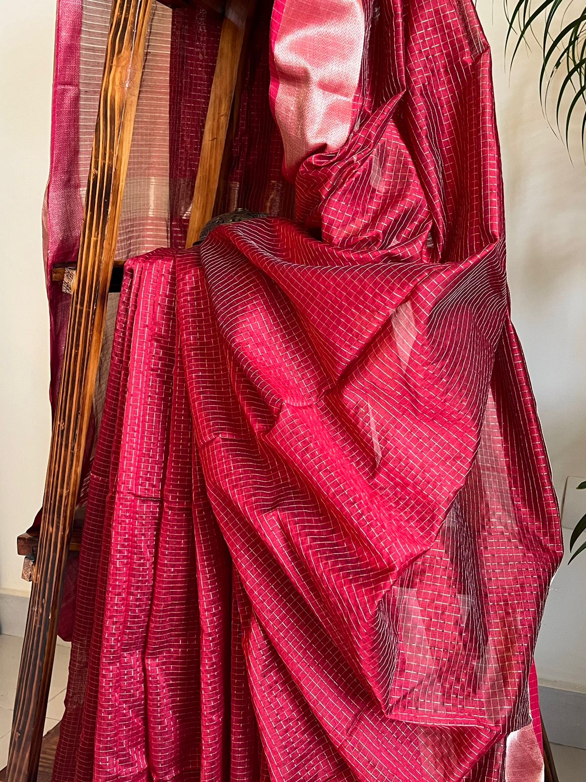 Maheshwari Checkered Zari Handloom Saree - Blood Red