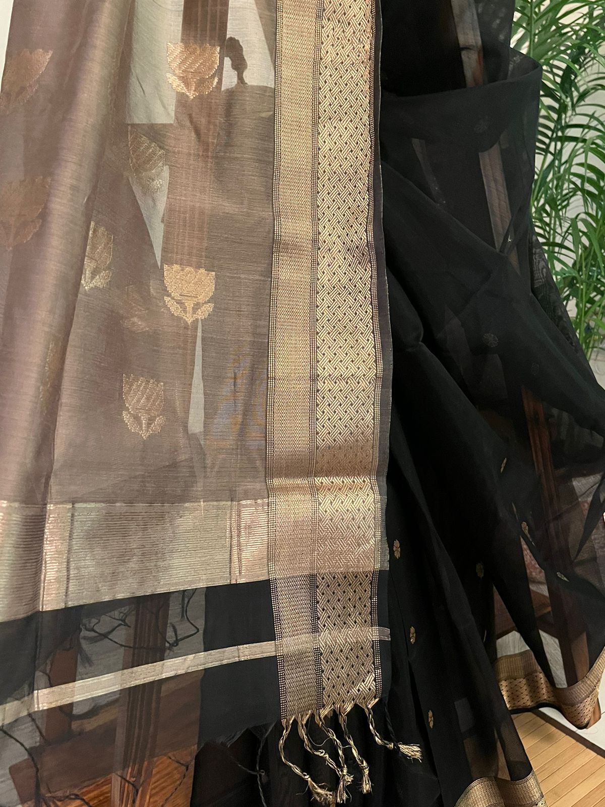 Maheshwari Handwoven Saree in Black and Gold