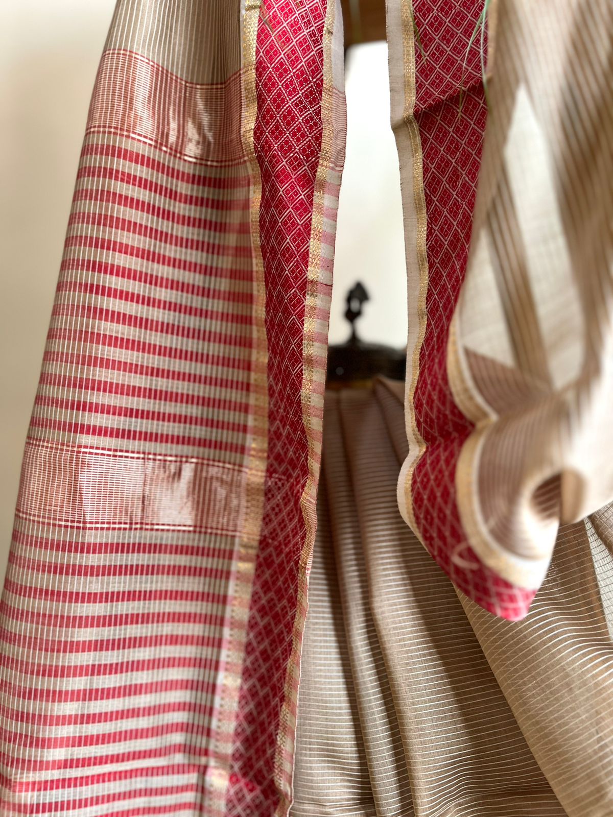 Maheshwari Handloom Saree in classic Beige and Red combination