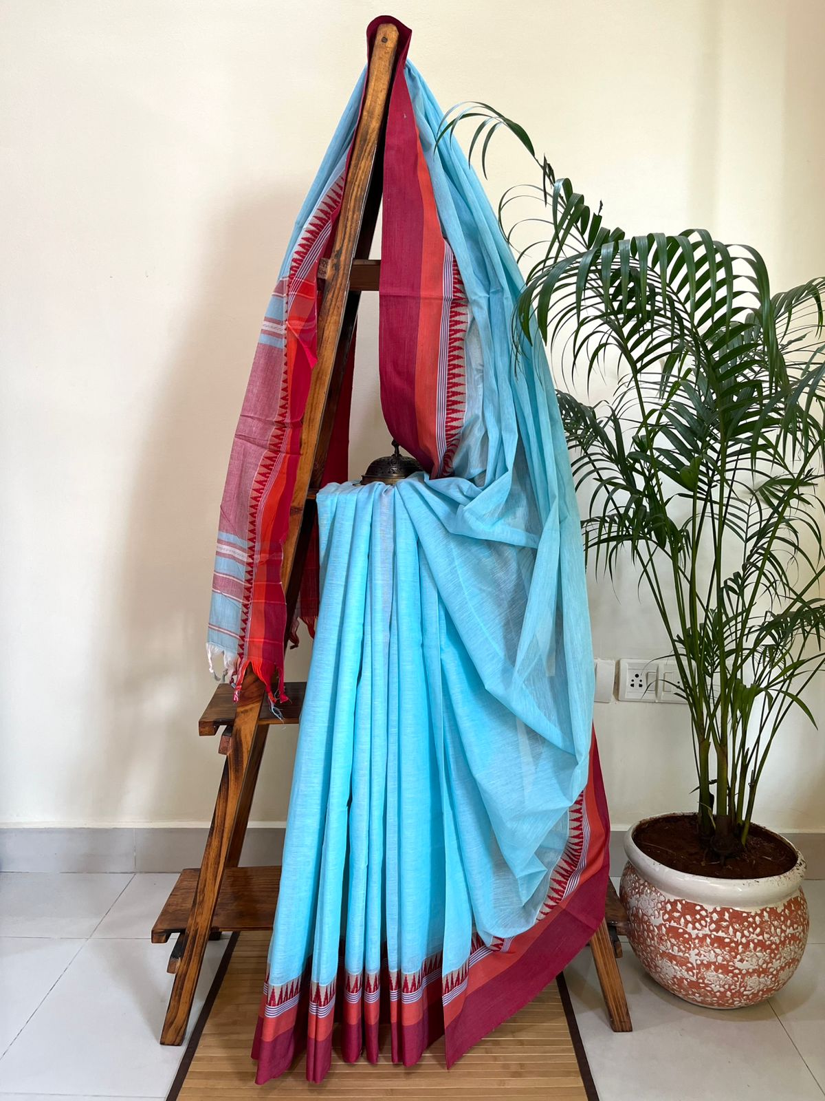 Handwoven Pure Bengal Cotton Saree - True Blue