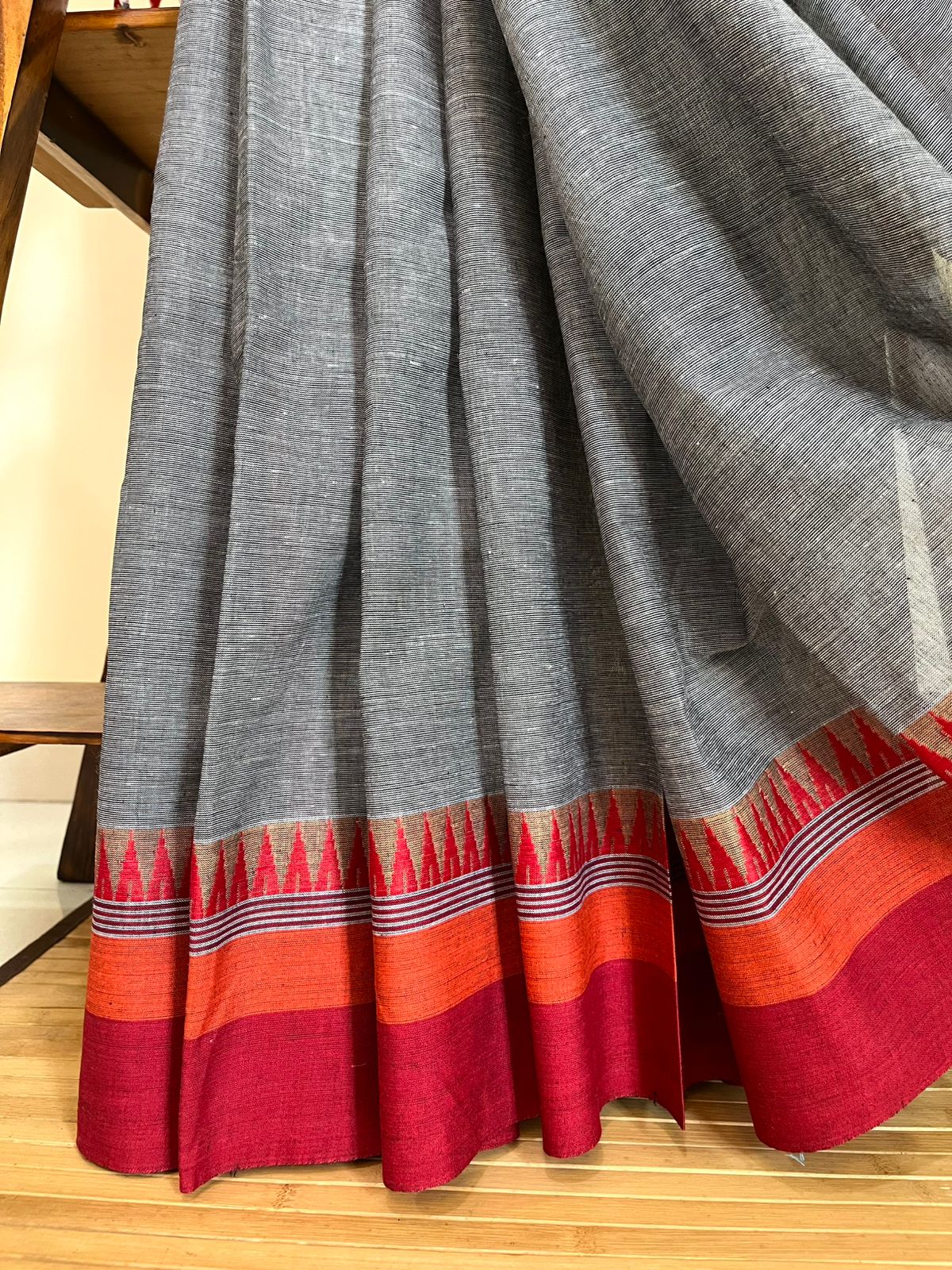 Handwoven Pure Bengal Cotton Saree - Grey and Red