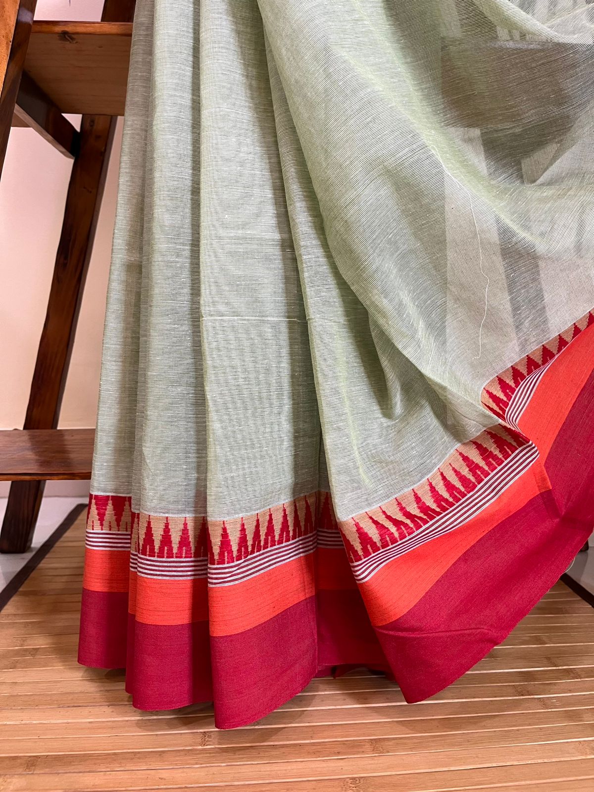 Handwoven Pure Bengal Cotton Saree - Tea Green