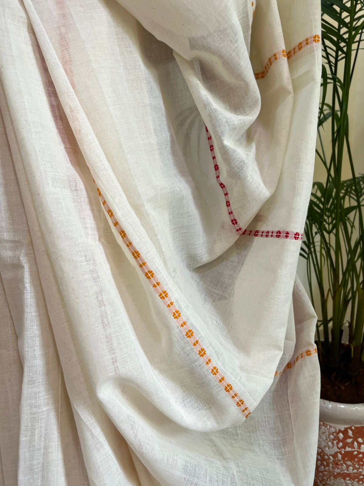 Handwoven Bengal Cotton Begumpuri Weave Saree - White with Red