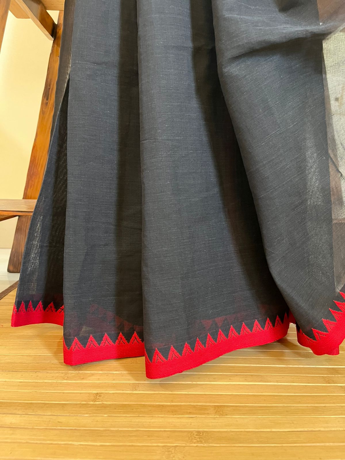 Pure Cotton Bengal Handloom saree - Black with Red