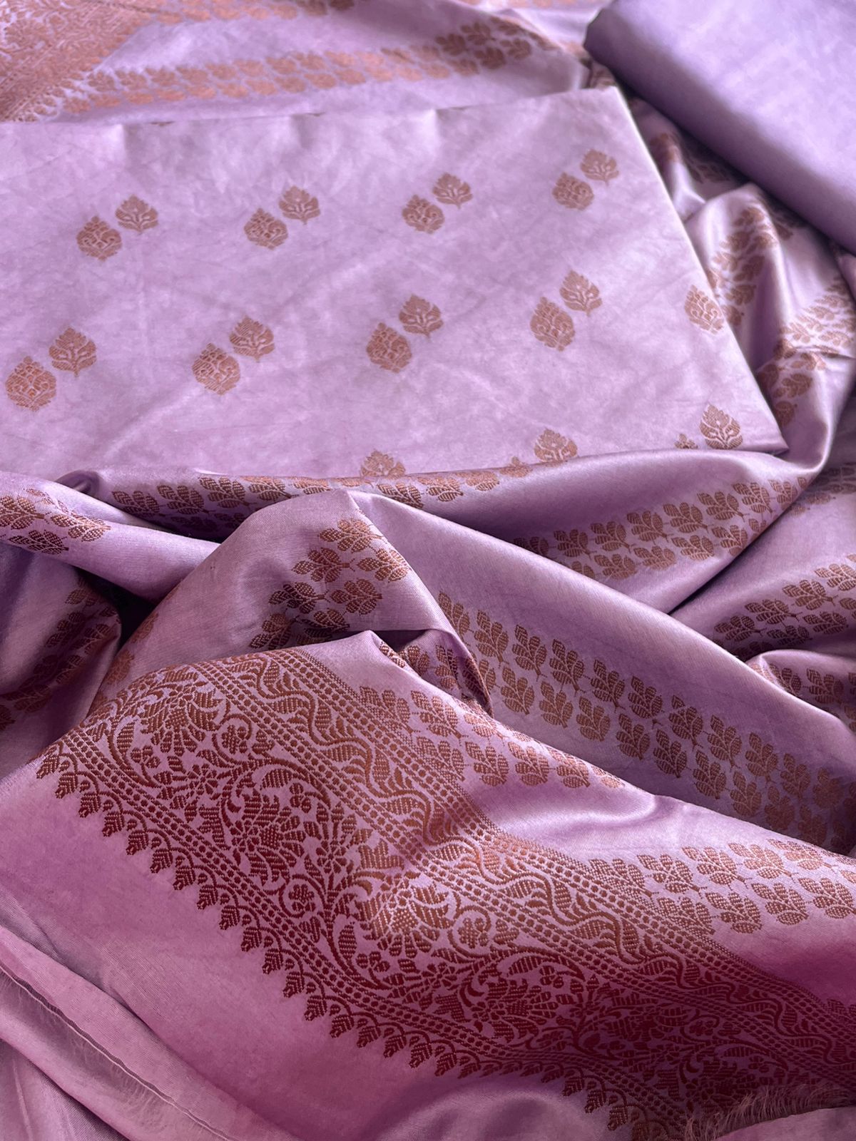 Glaze cotton Woven 3 piece Banarasi Suit - Lavendar Dream