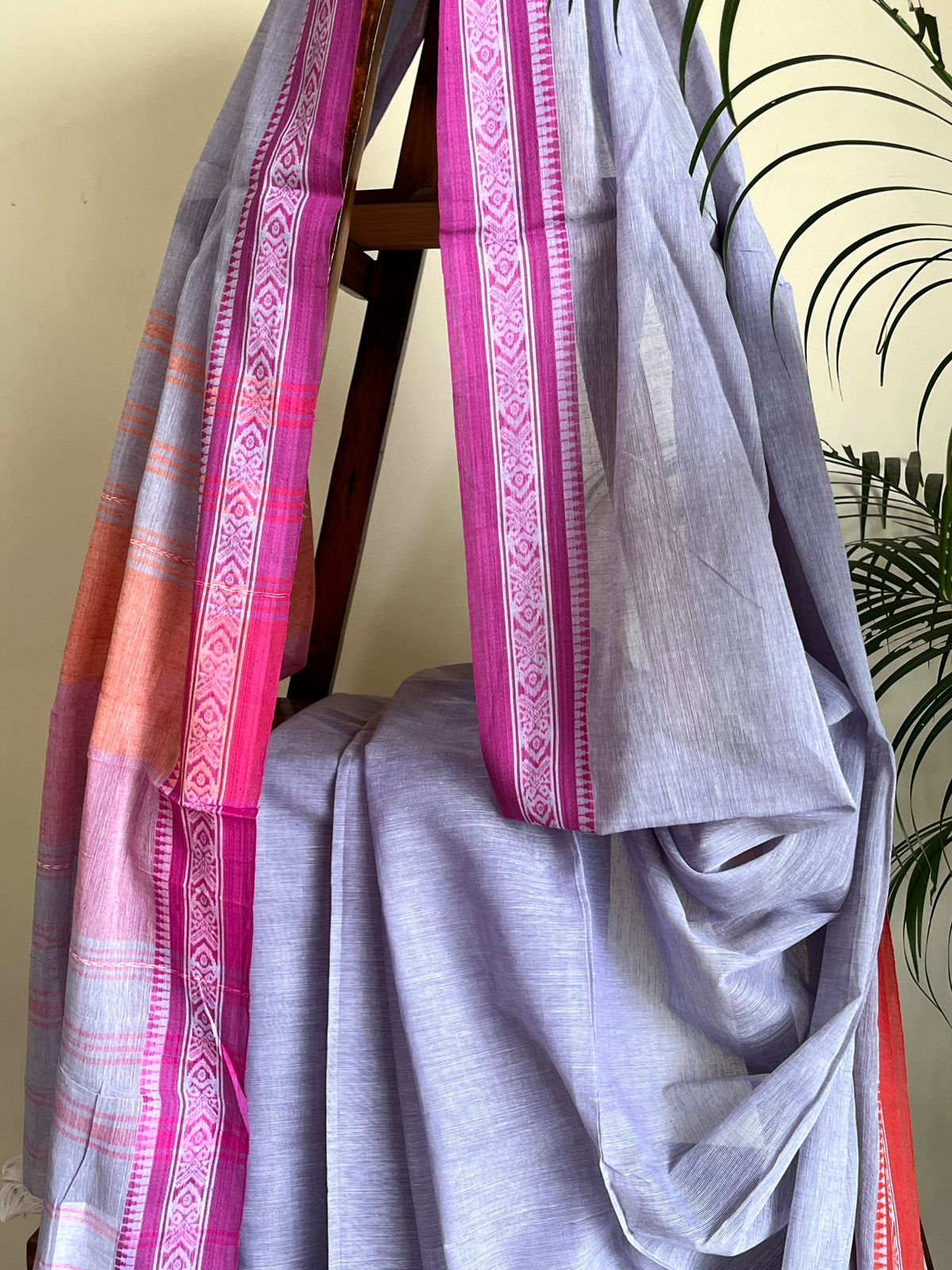 Bengal Cotton Handwoven Saree with Fish Design Border - Periwinkle