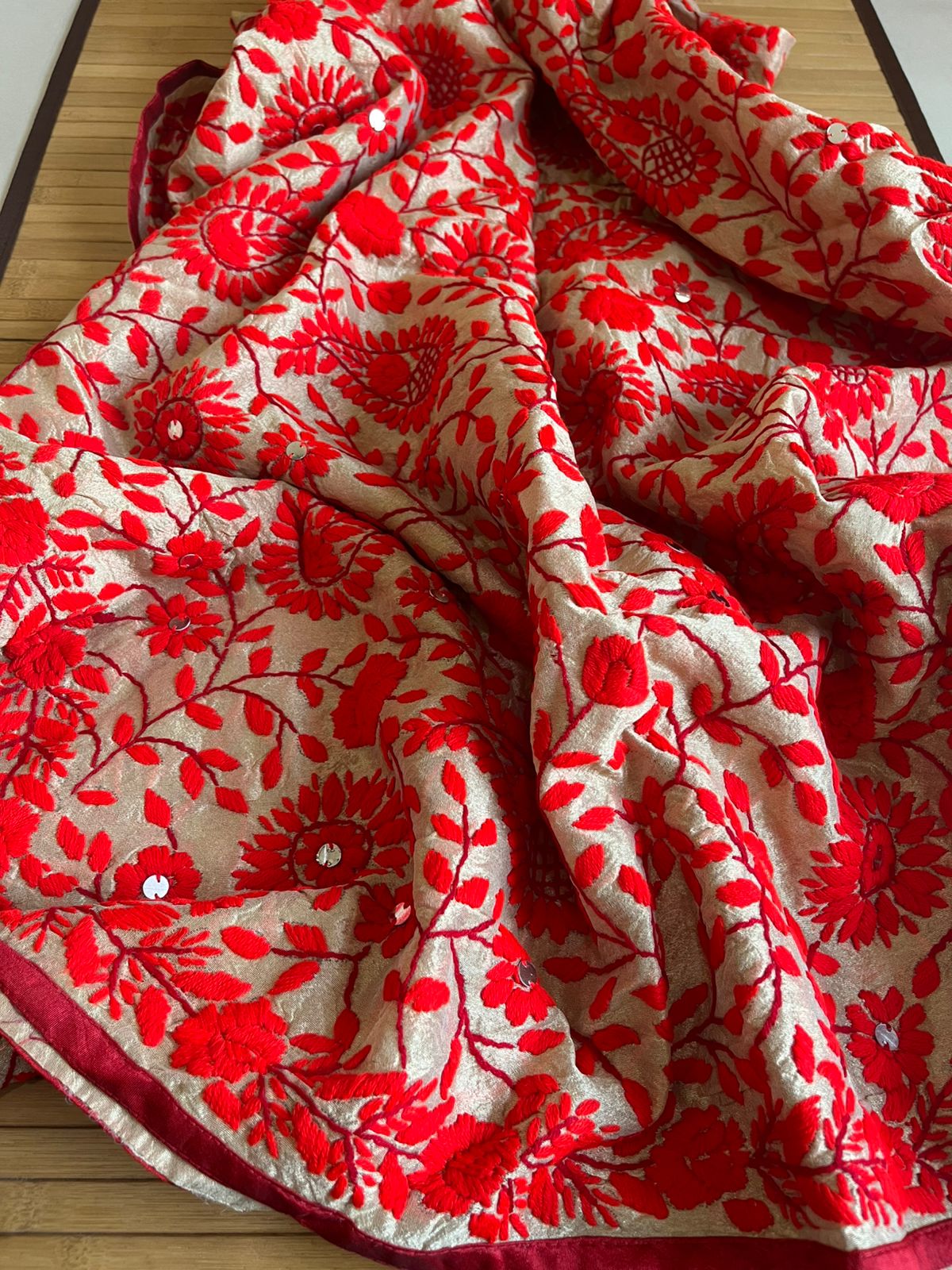 Vibrant Handmade Phulkari Embroidery Dupatta - Crimson Bloom