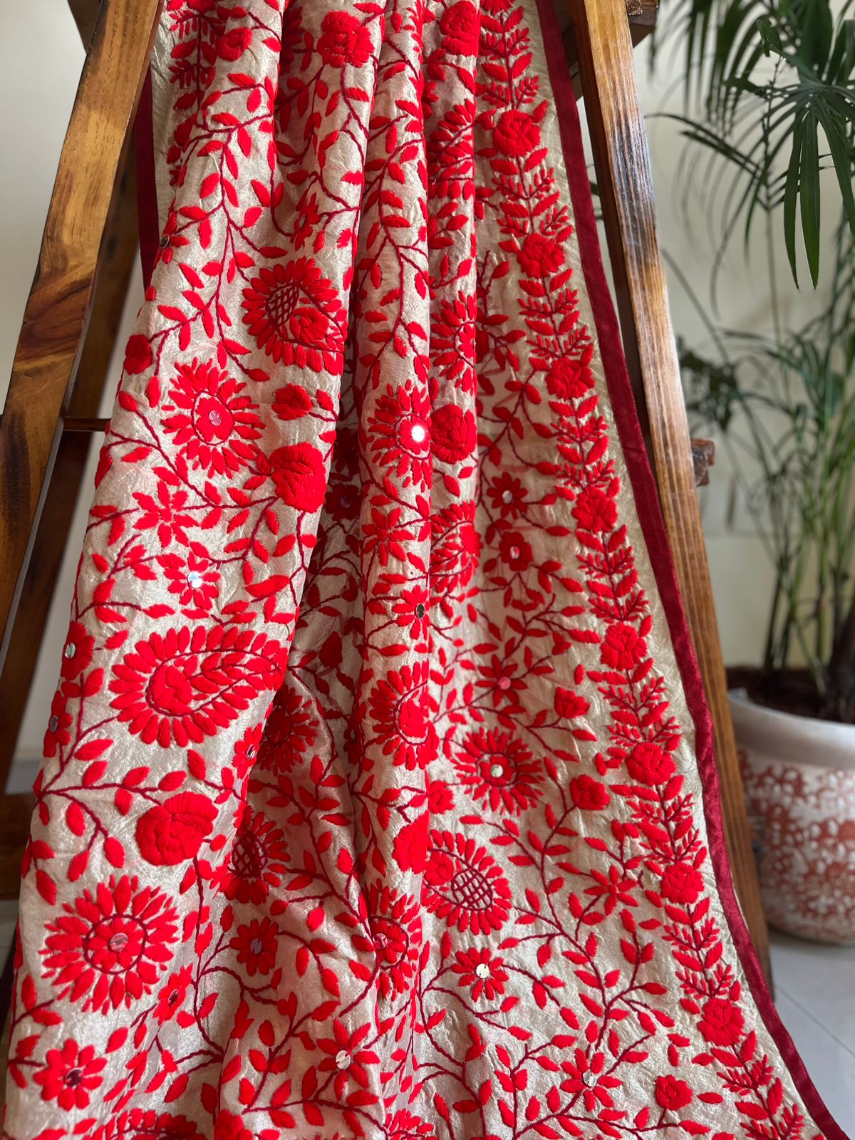Vibrant Handmade Phulkari Embroidery Dupatta - Crimson Bloom
