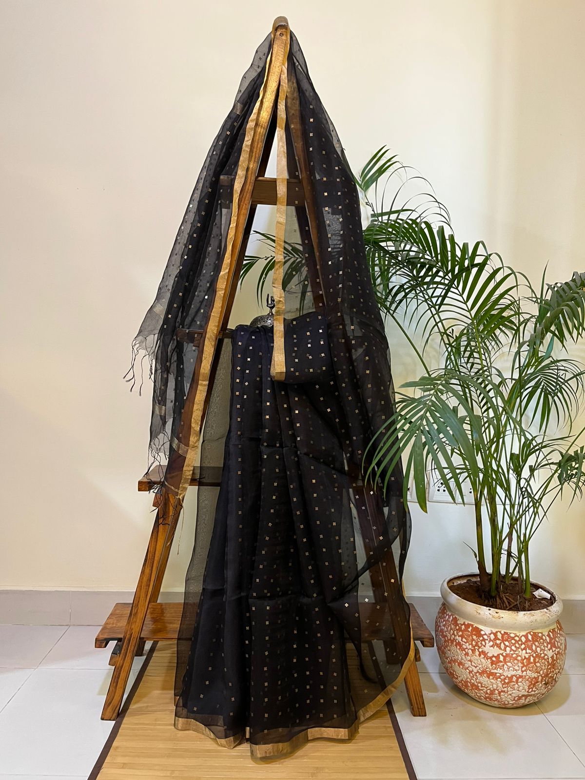 Muslin Silk Sequin Handloom Saree - Black