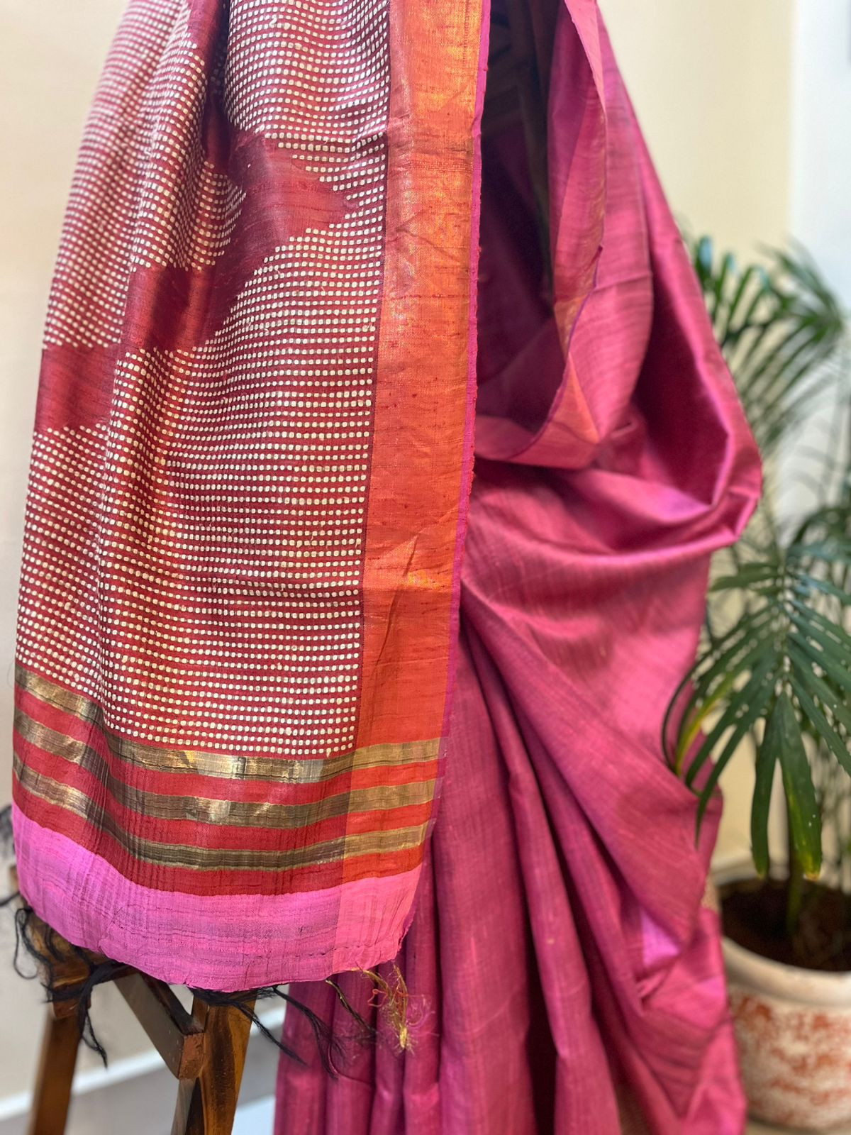 Pure Raw Silk Handloom Saree- Pink Red
