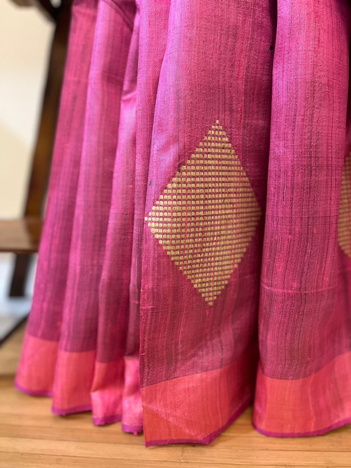 Pure Raw Silk Handloom Saree- Pink Red