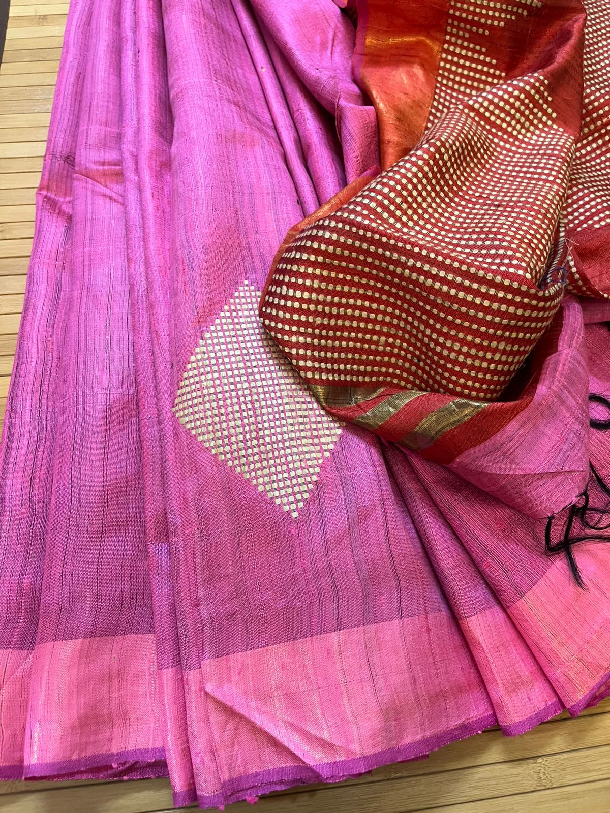 Pure Raw Silk Handloom Saree- Pink Red