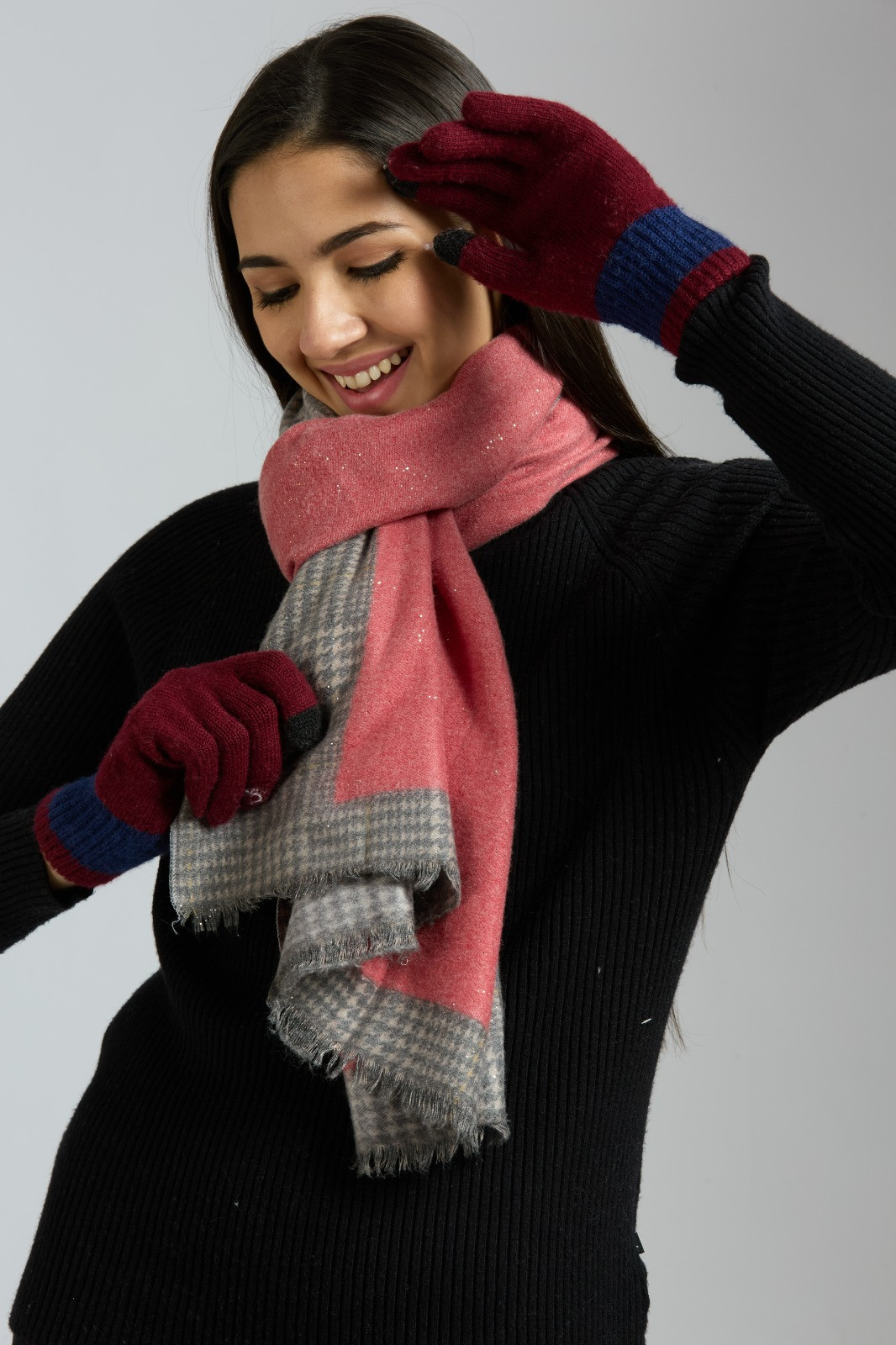 Soft and comfortable woollen stole with border and shimmer - Pastel Red and Grey
