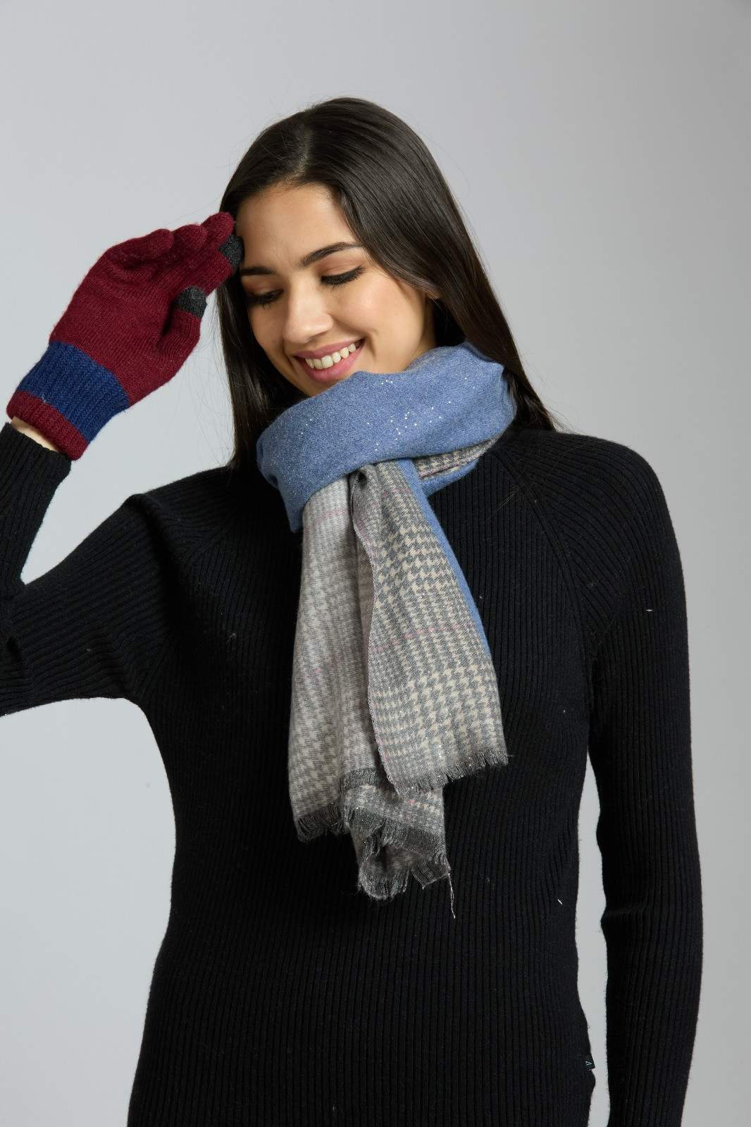 Soft and comfortable woollen stole with border and shimmer - Blue and Grey