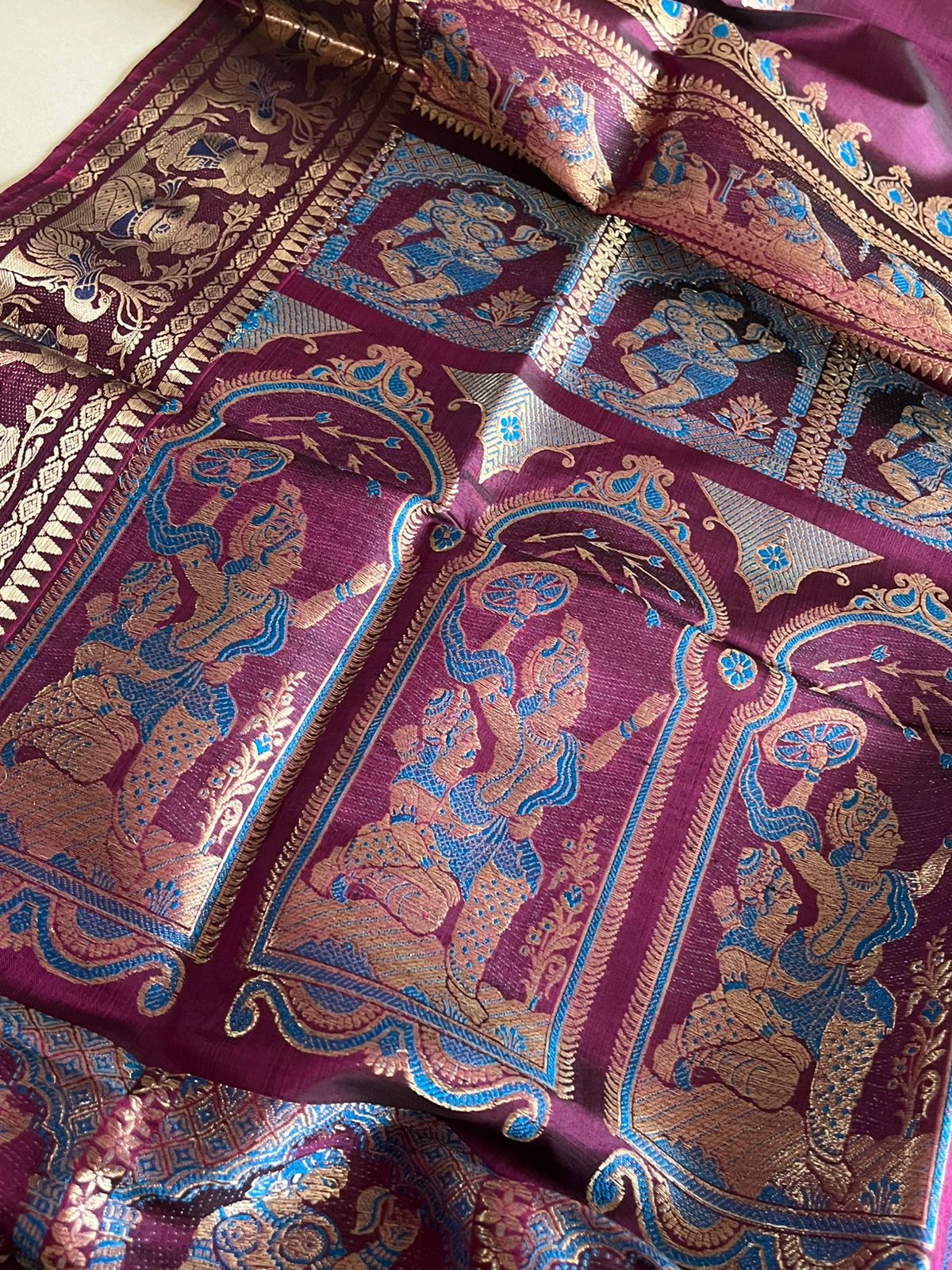 Exquisite Handwoven Pure Silk Baluchari saree - Wine