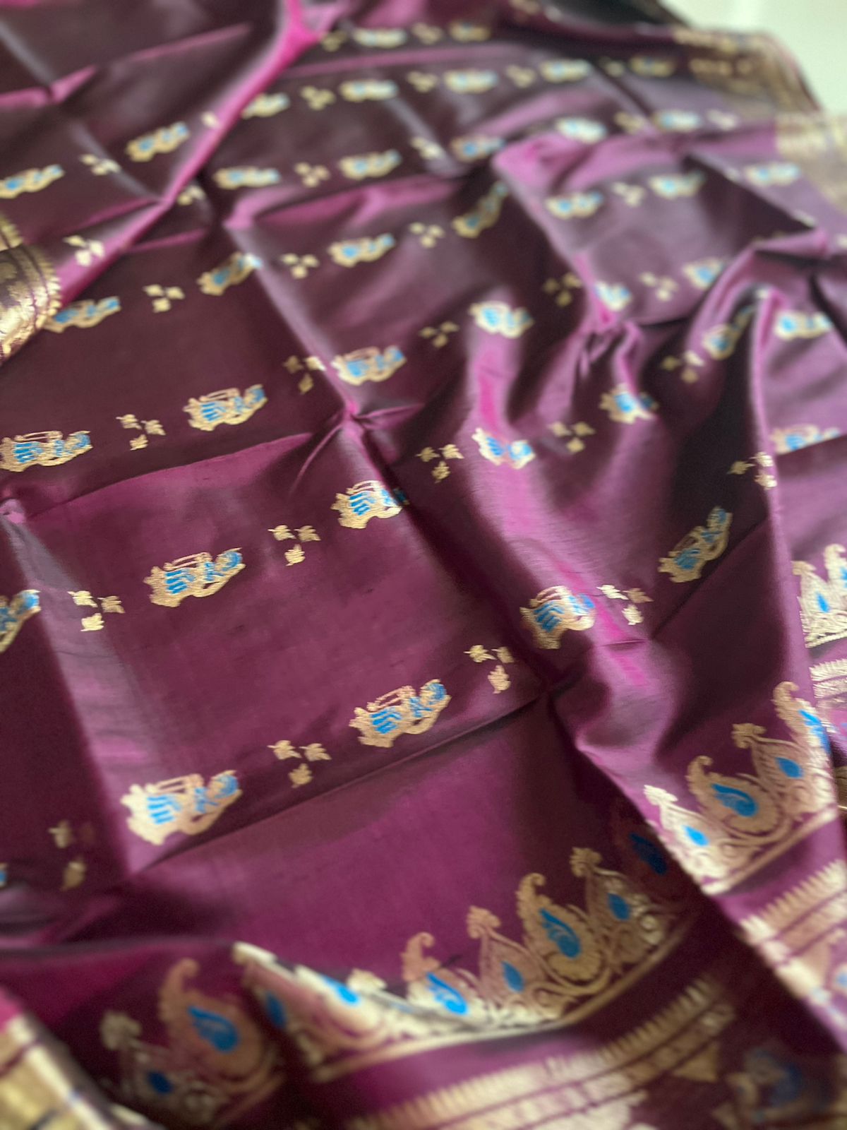 Exquisite Handwoven Pure Silk Baluchari saree - Wine
