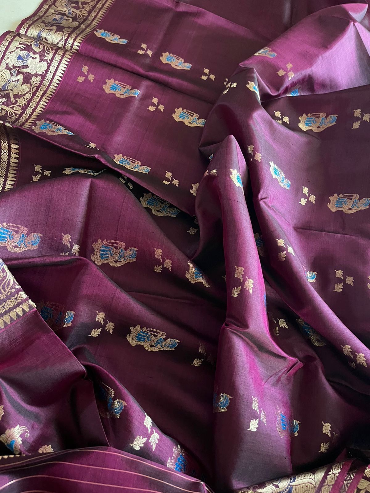 Exquisite Handwoven Pure Silk Baluchari saree - Wine