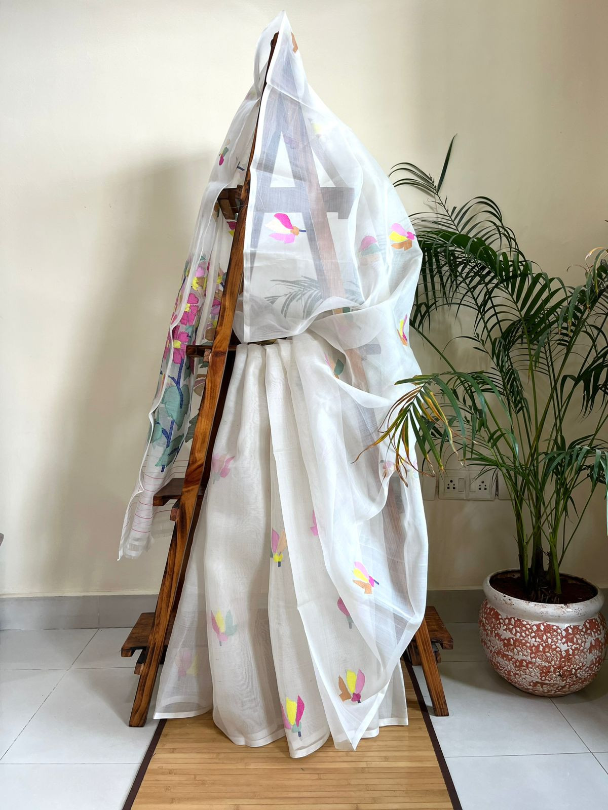 Pure Silk Jamdani Handloom saree - White with multicolour