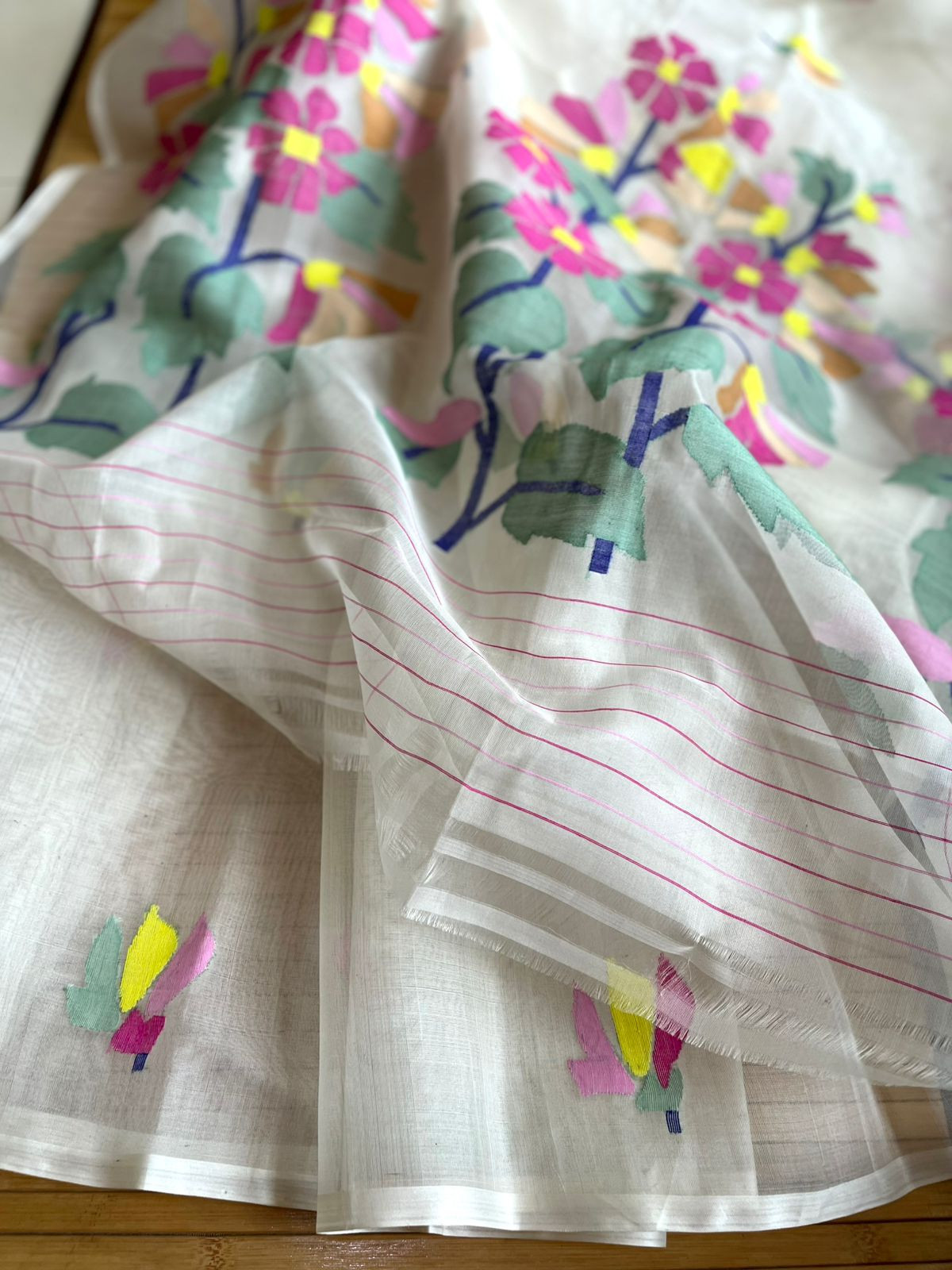 Pure Silk Jamdani Handloom saree - White with multicolour