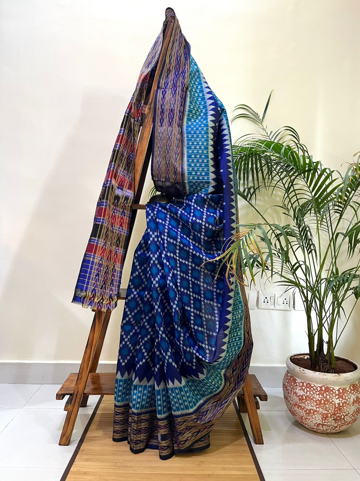 Handwoven Pure Silk Sambhalpuri Bandha Saree - Shades of Blue