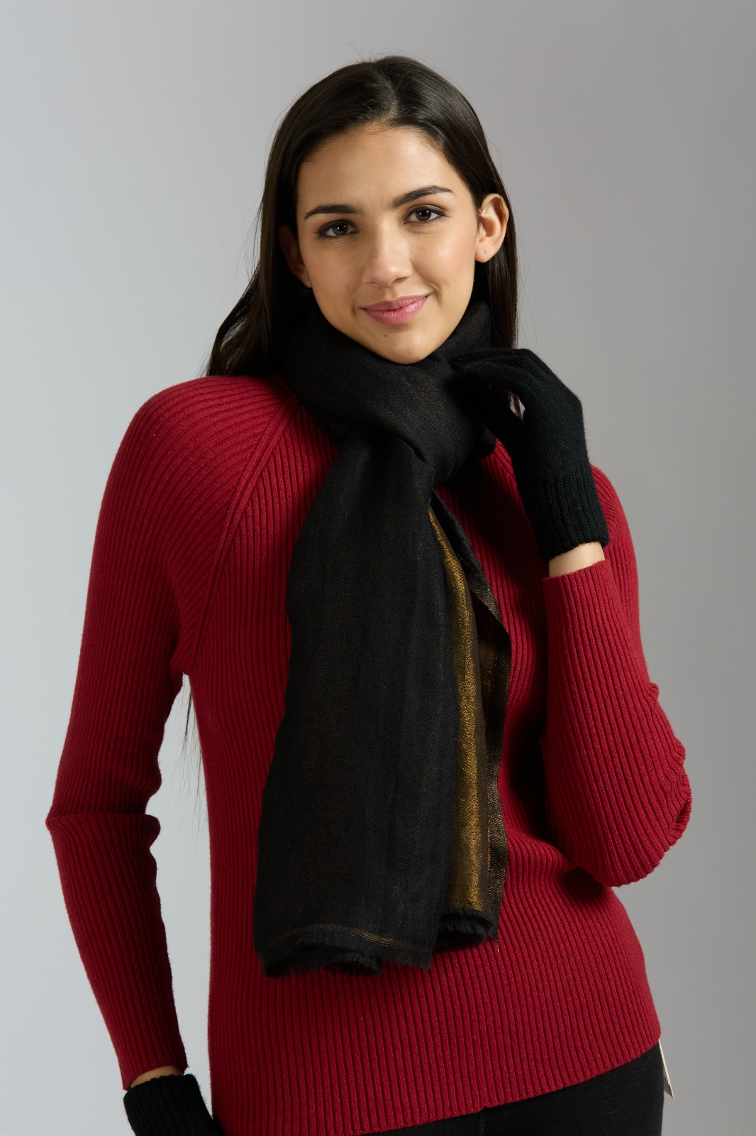 Pure wool handwoven dual shade reversible stoles - Black and Gold