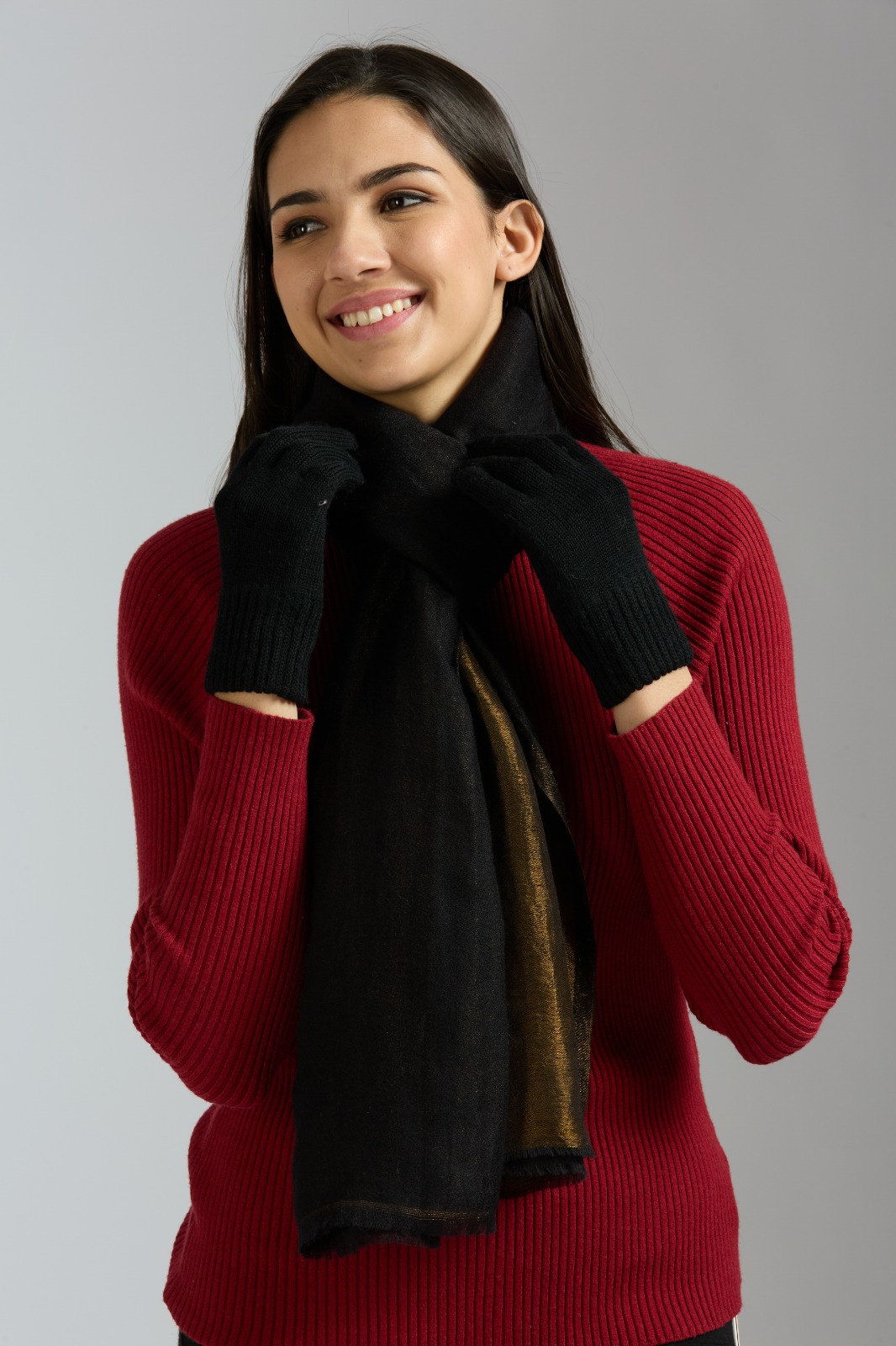 Pure wool handwoven dual shade reversible stoles - Black and Gold