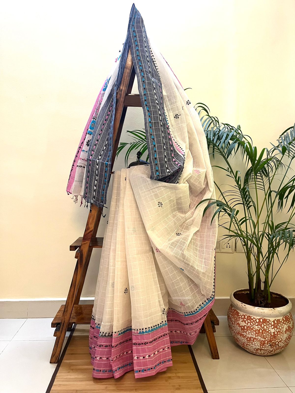 Beautiful Pure Cotton Saree with Hand Embroidered Kantha Work - White