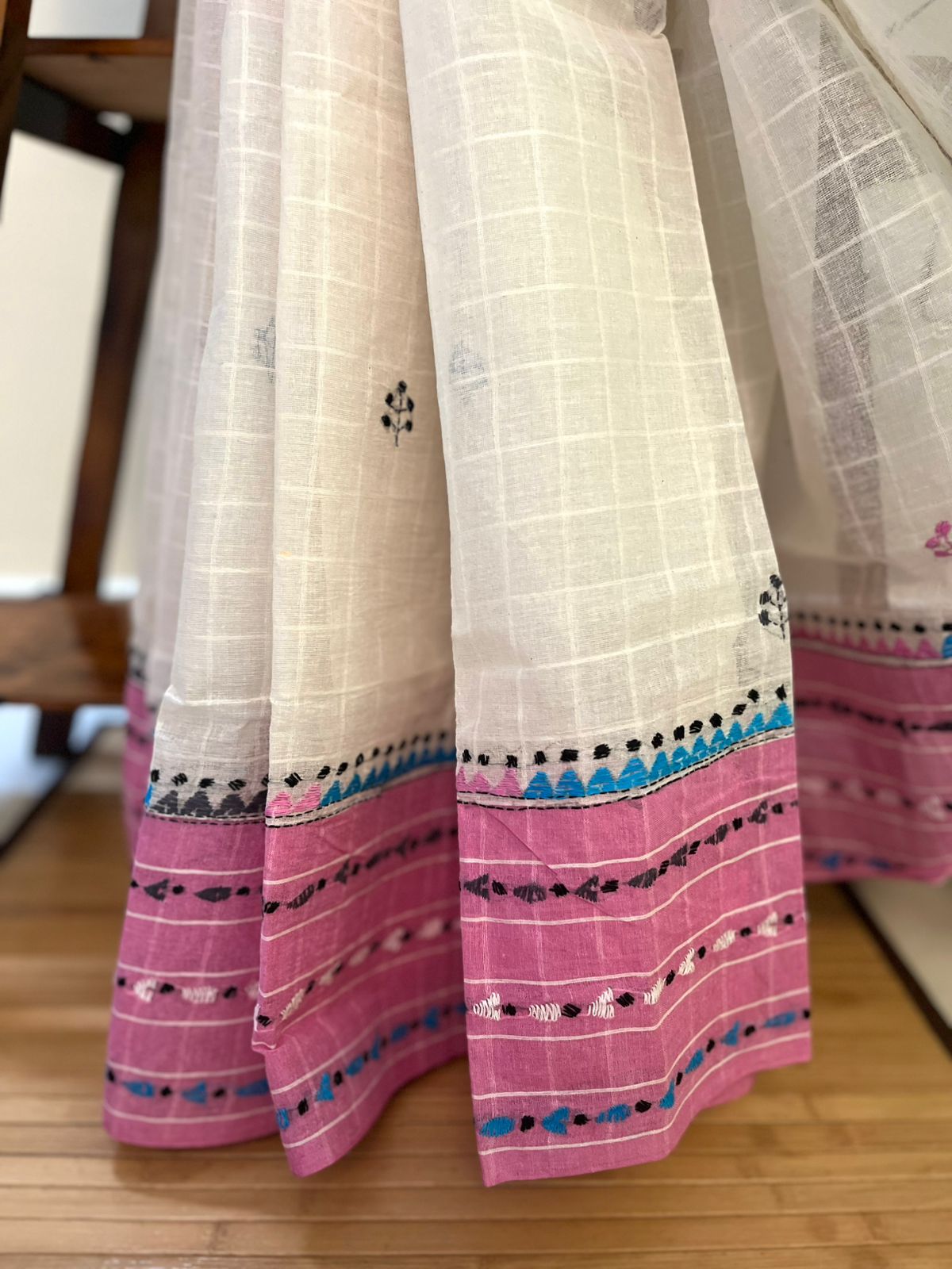 Beautiful Pure Cotton Saree with Hand Embroidered Kantha Work - White